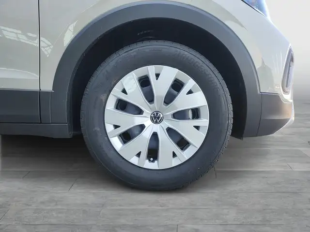 Volkswagen T-Cross view 7