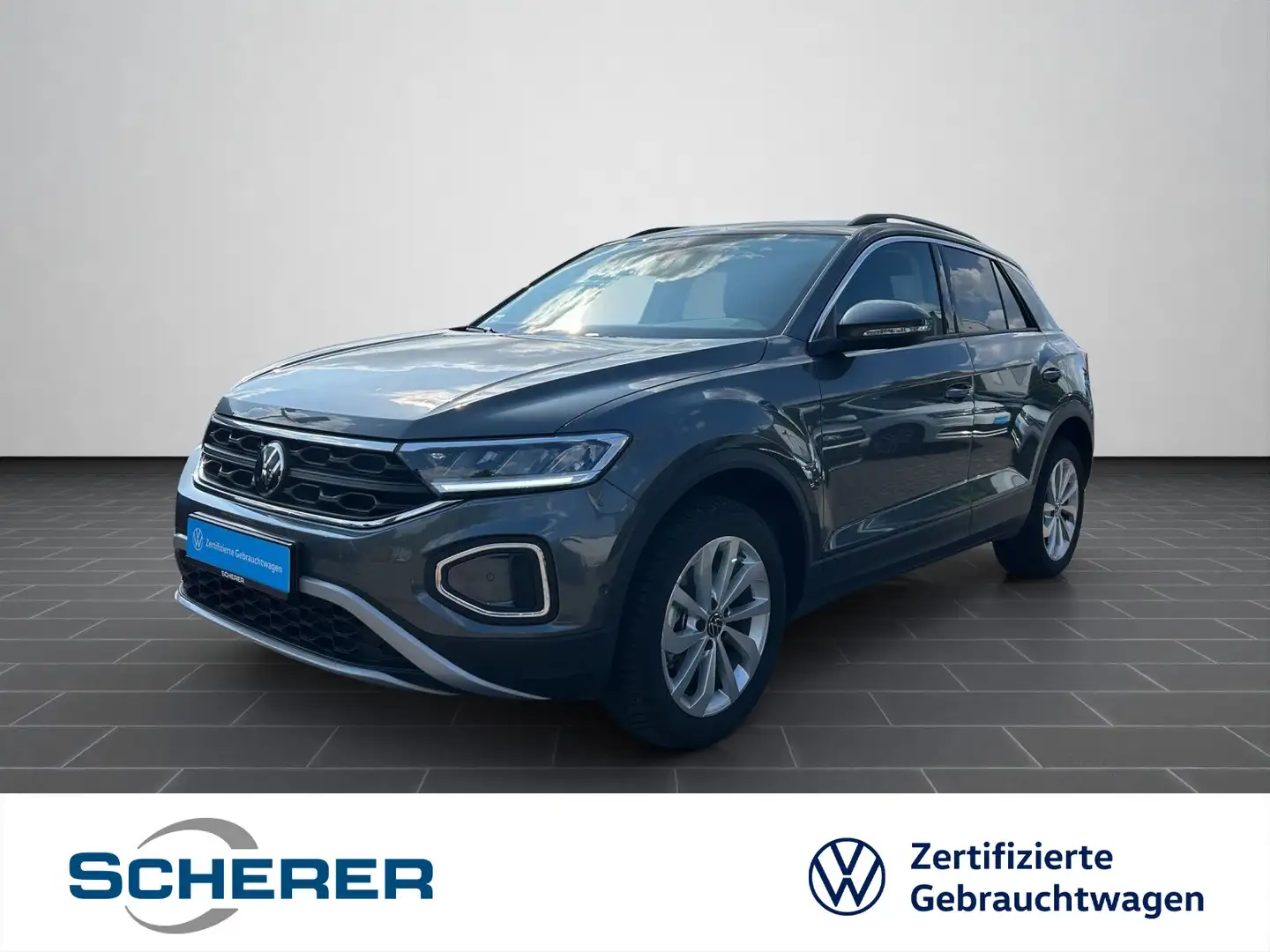 Volkswagen T-Roc 1.5 TSI Life DSG ACC LED NAVI PDC RFK SHZ Grijs - 1