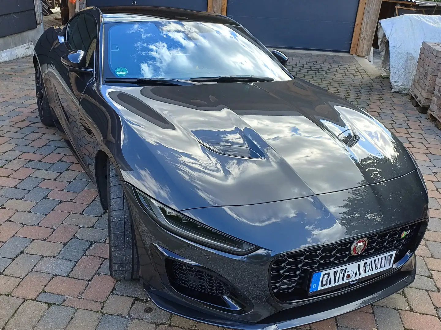 Jaguar F-Type F-Type Coupe P575 AWD Aut. R Grau - 2