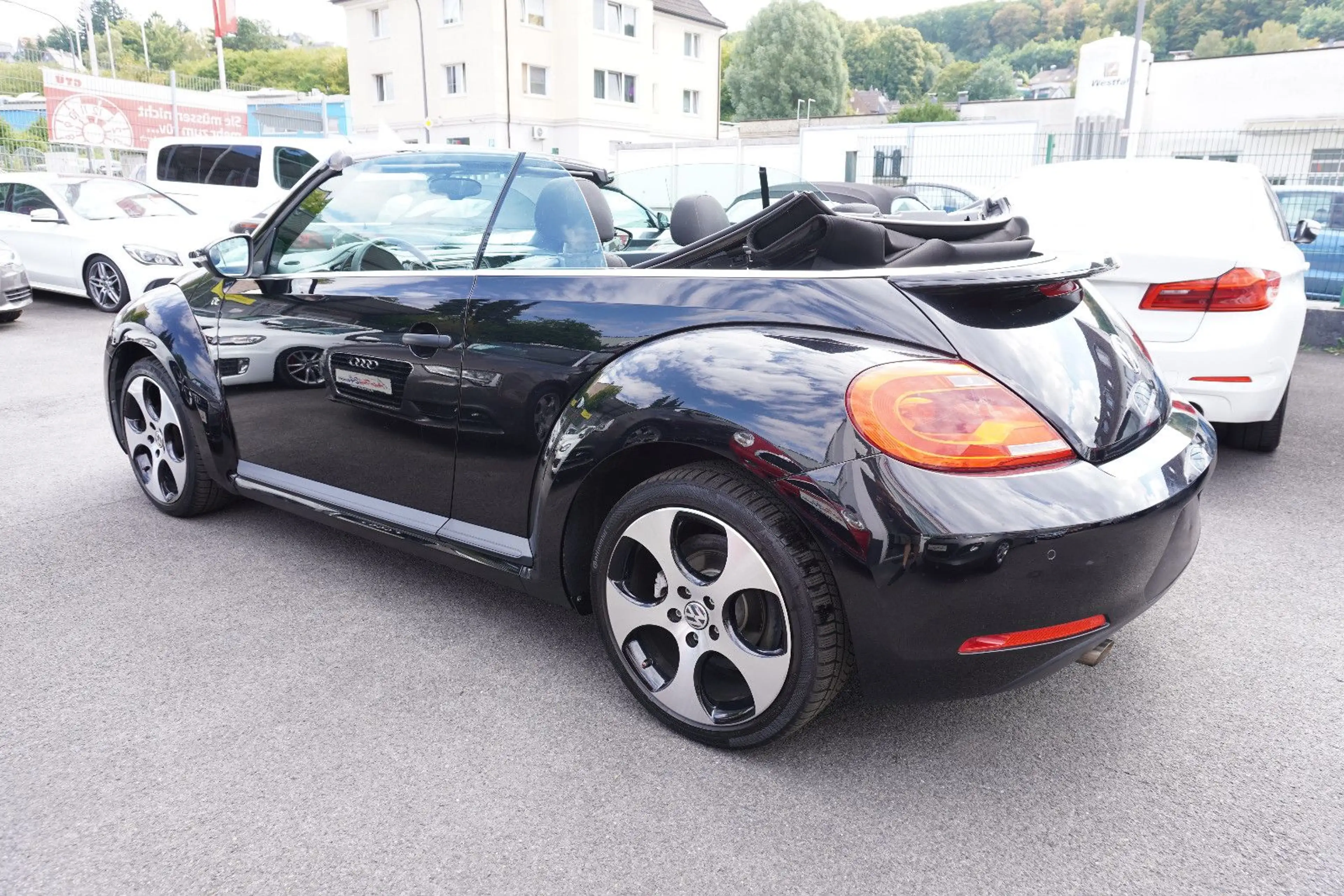 Volkswagen Beetle Cabriolet *Automatik*Navi*nur 37.600 KM* — photo 5