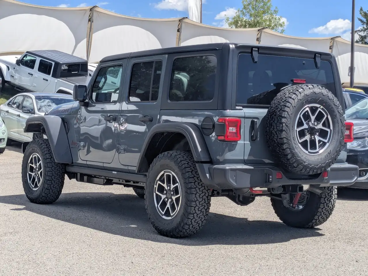 Jeep Wrangler photo Jeep Wrangler