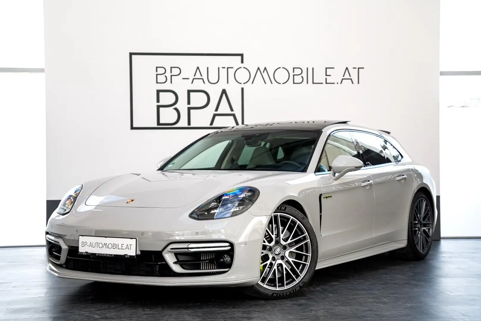 Porsche Panamera 4 S E-Hybrid PHEV Sport Turismo Aut. Grau - 1