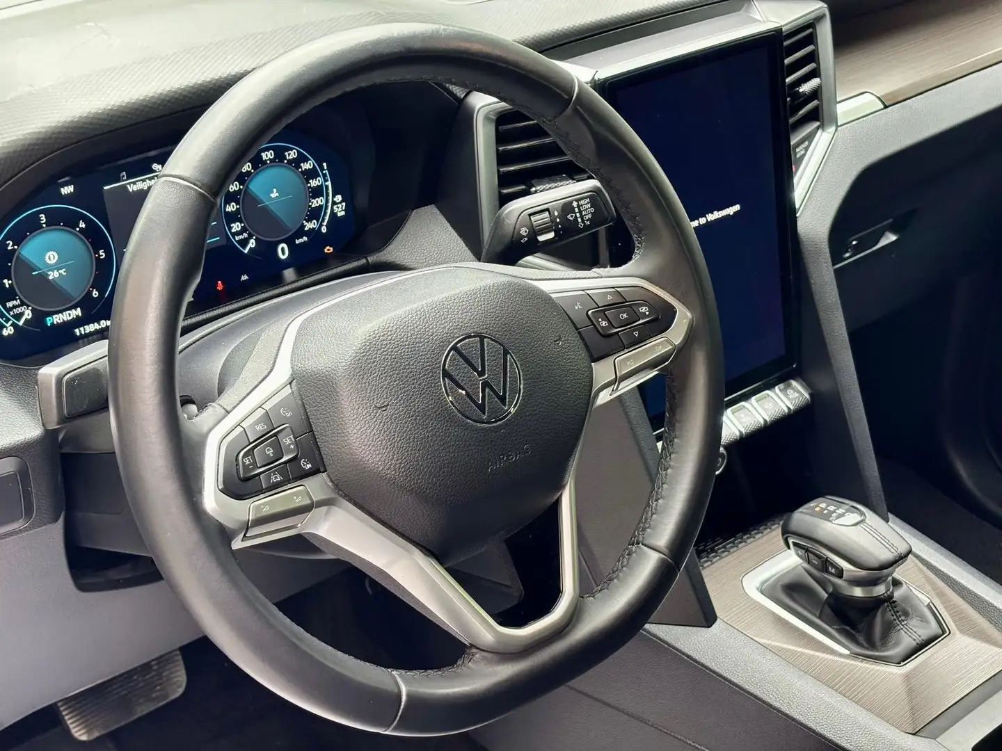 Volkswagen Amarok 3.0 V6 240 CV | VOLET | ATTACHE | 44.600 € HTVA Czarny - 2