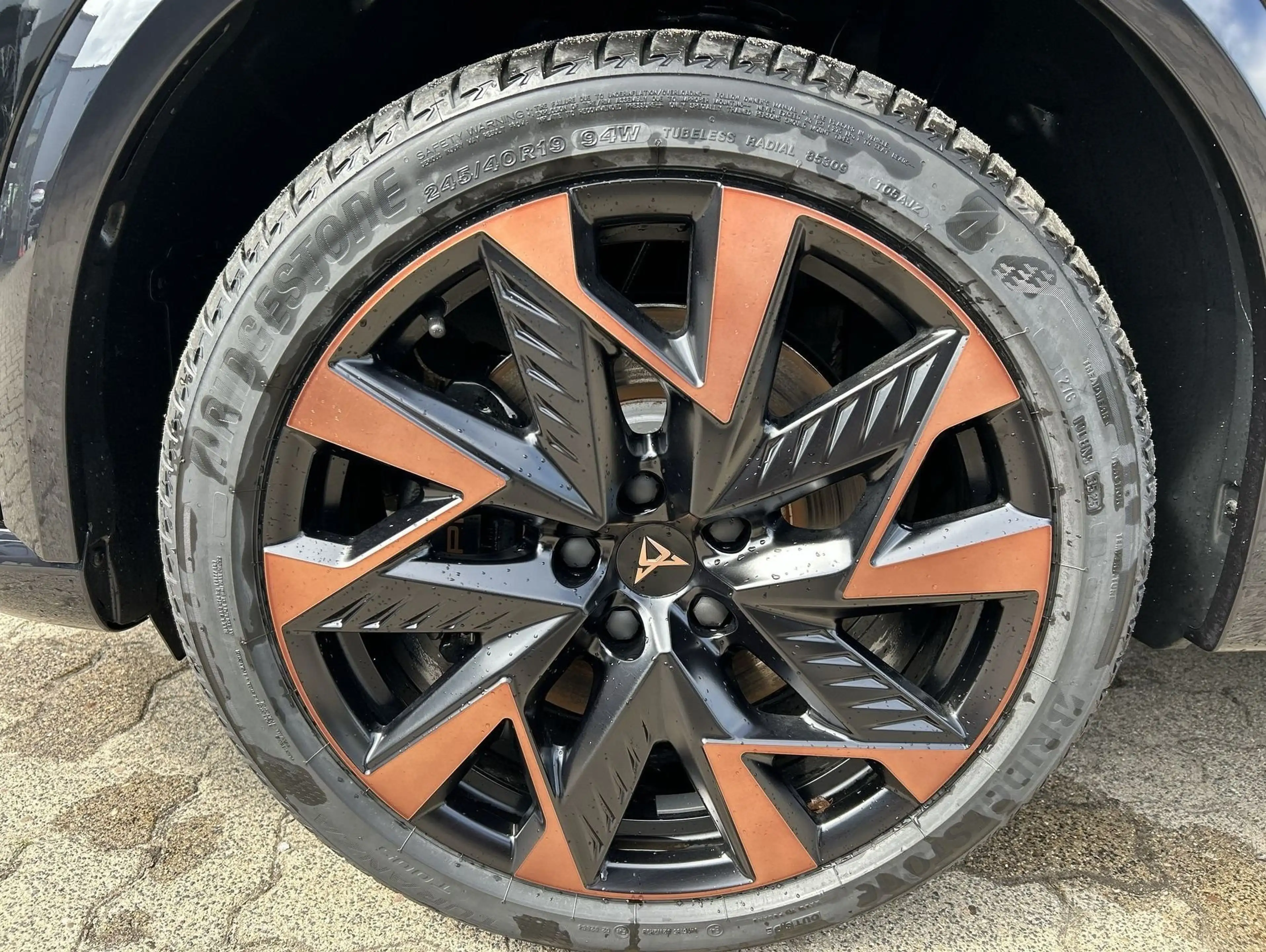 CUPRA Formentor 2.0 TSI VZ W Pano Matrix ACC AHK LED — photo 11