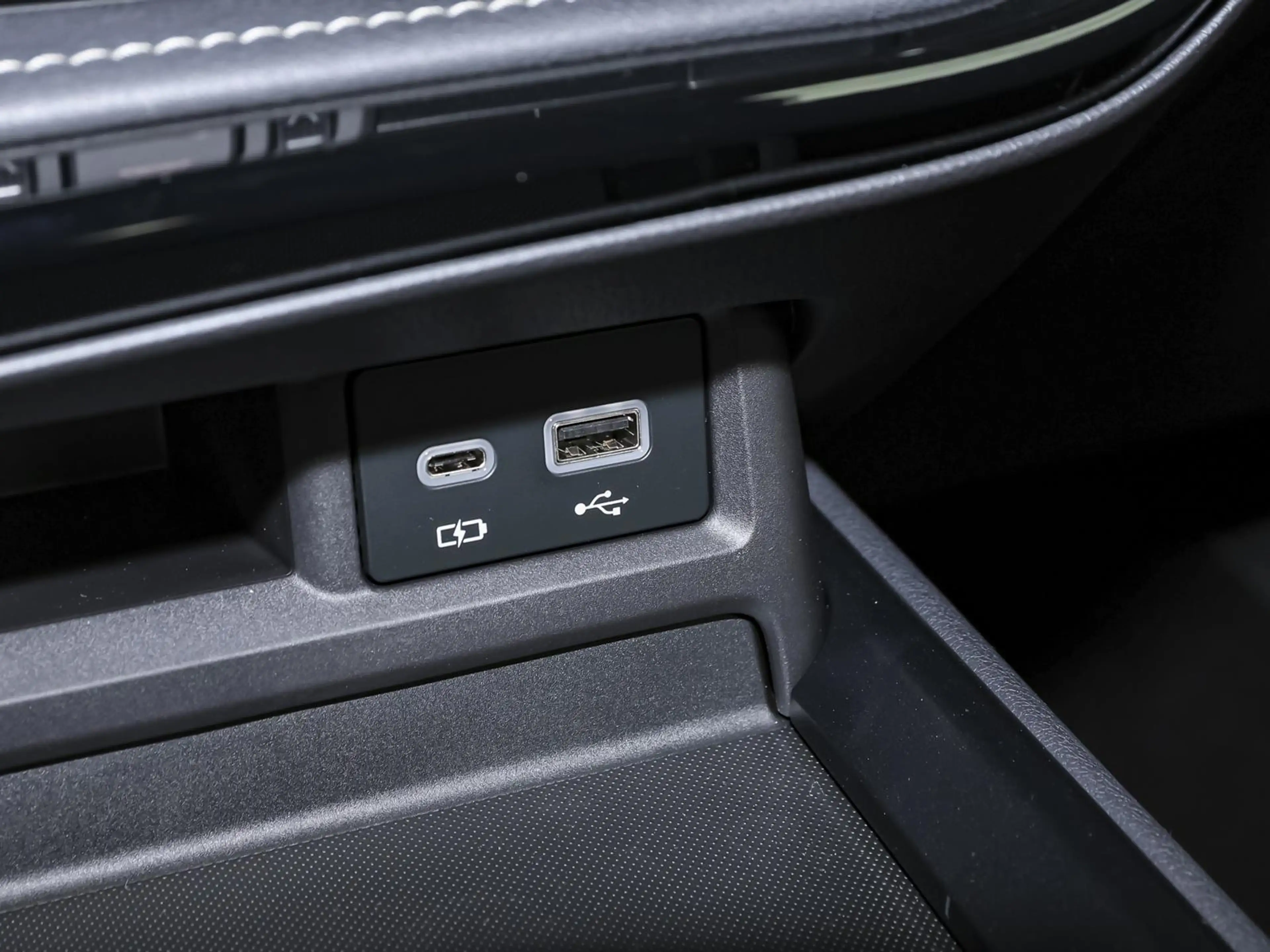 Lexus NX 350h Hybrid Comfort E-FOUR — photo 6