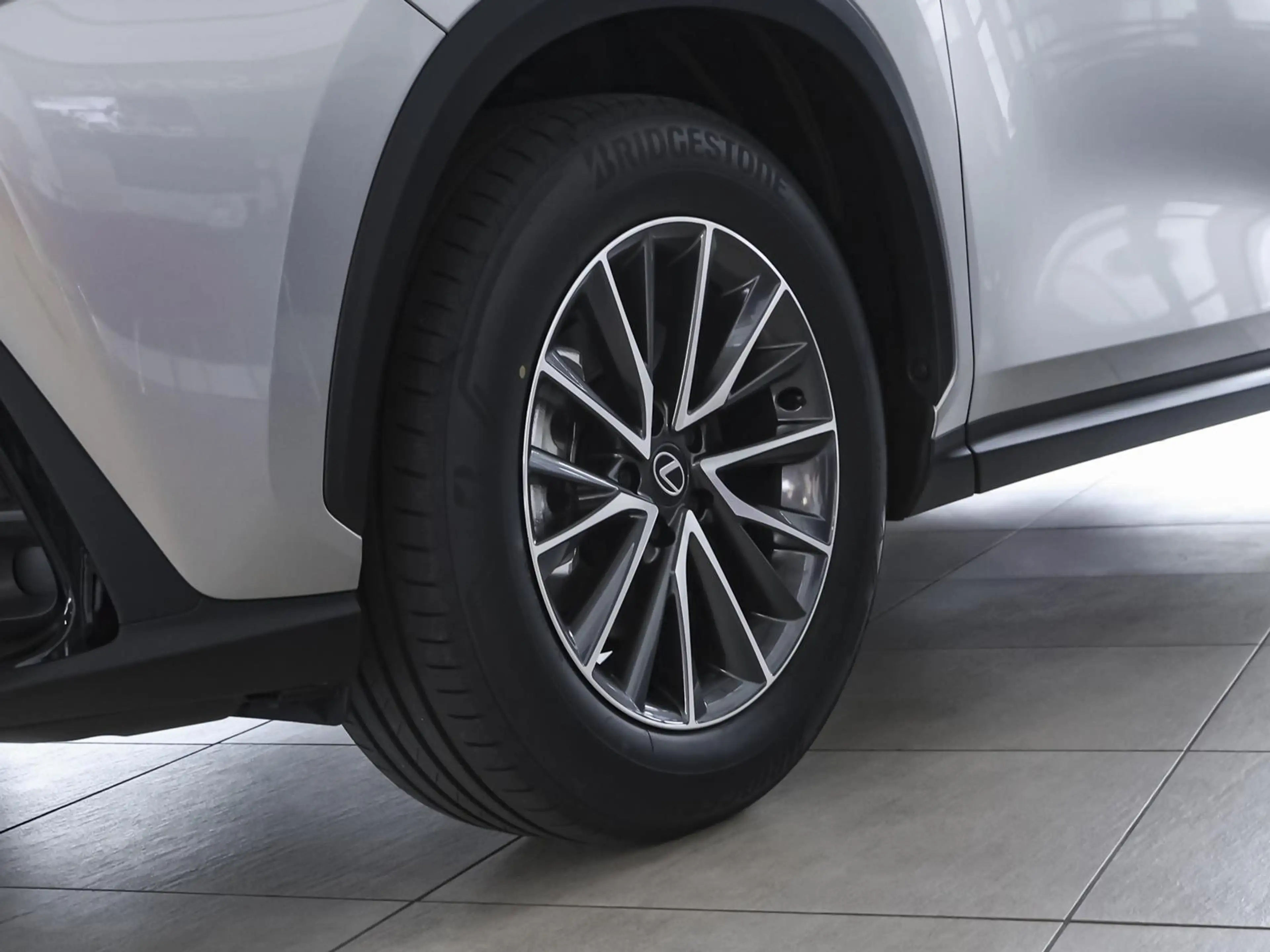 Lexus NX 350h Hybrid Comfort E-FOUR — photo 7