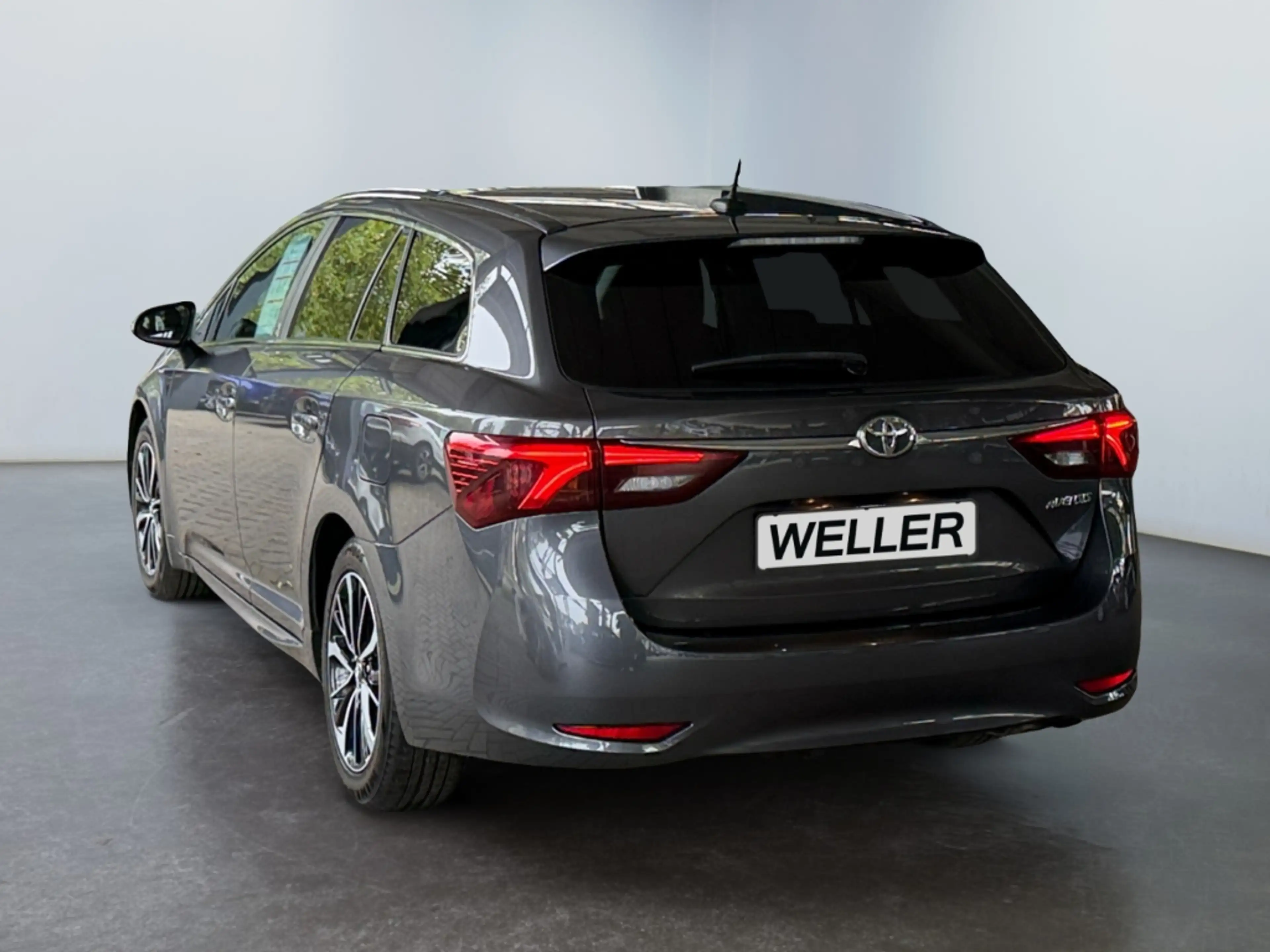 Toyota Avensis 1.8 TS Team D *Automatik*LED*CAM*SHZ*Navi* — photo 7