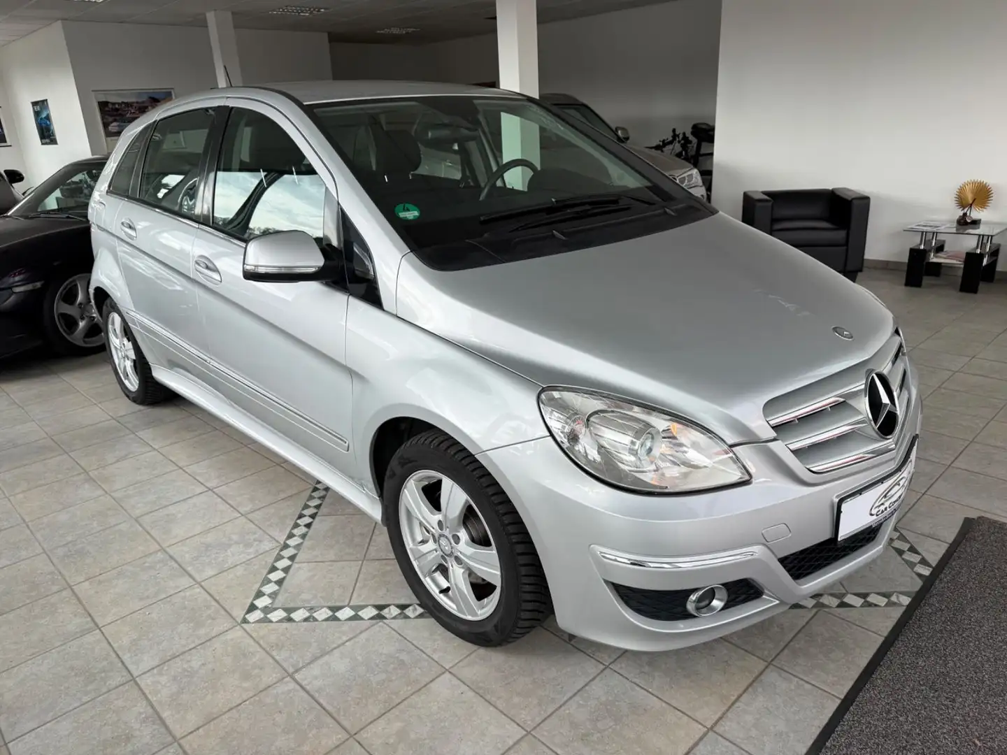 Mercedes-Benz B 180 CDI AUTOMATIK KLIMA NAVI AHK SHZ Argent - 1