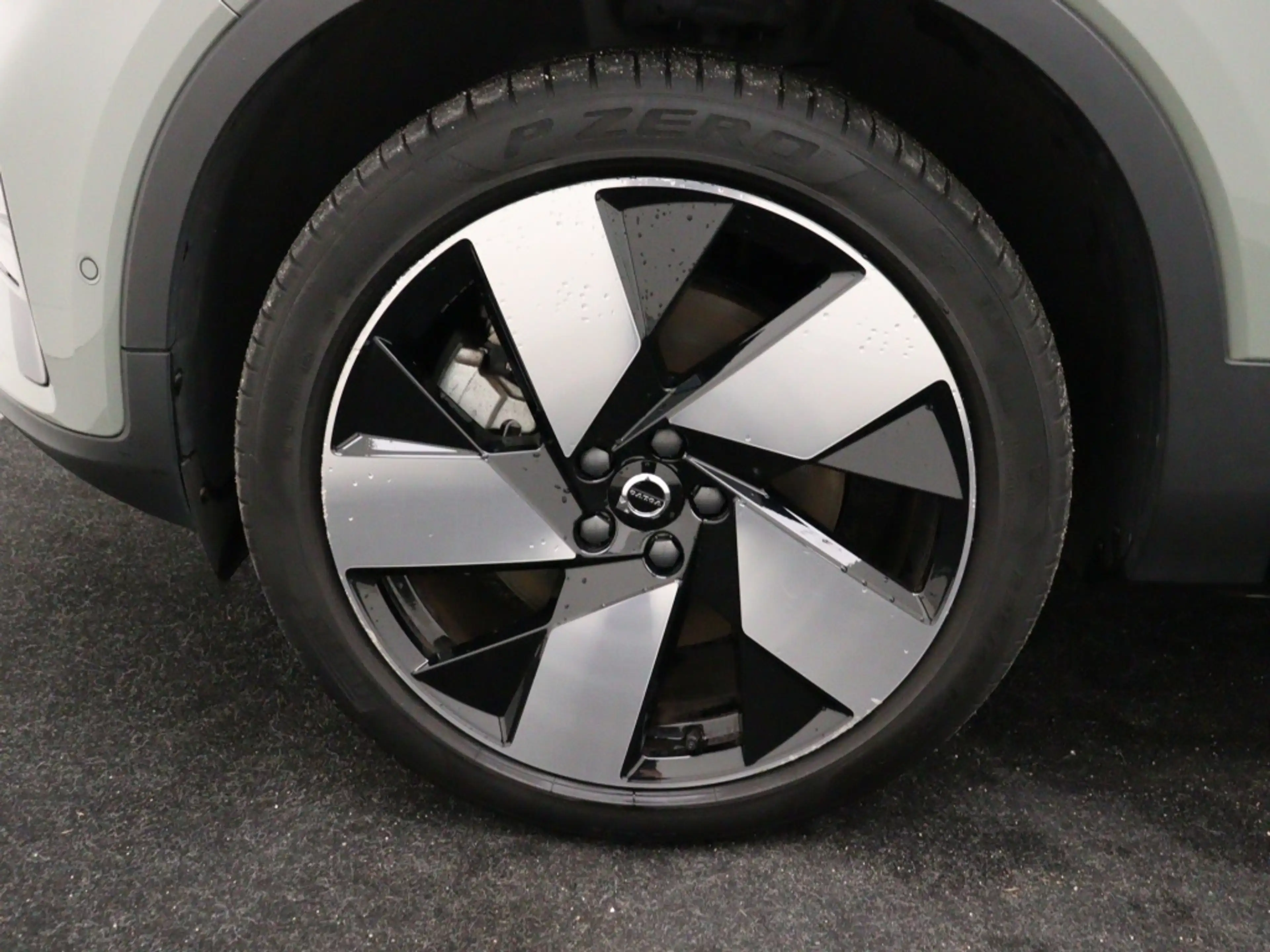 Volvo EX40 EXTENDED RANGE ULTRA 20INCH SCHUIFDAK 360GR CAM TR — photo 8