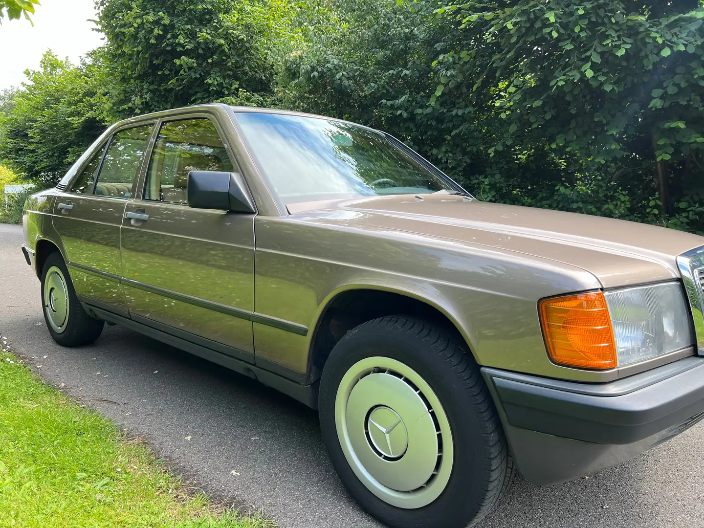 Mercedes-Benz 190 190 D Beige - 2