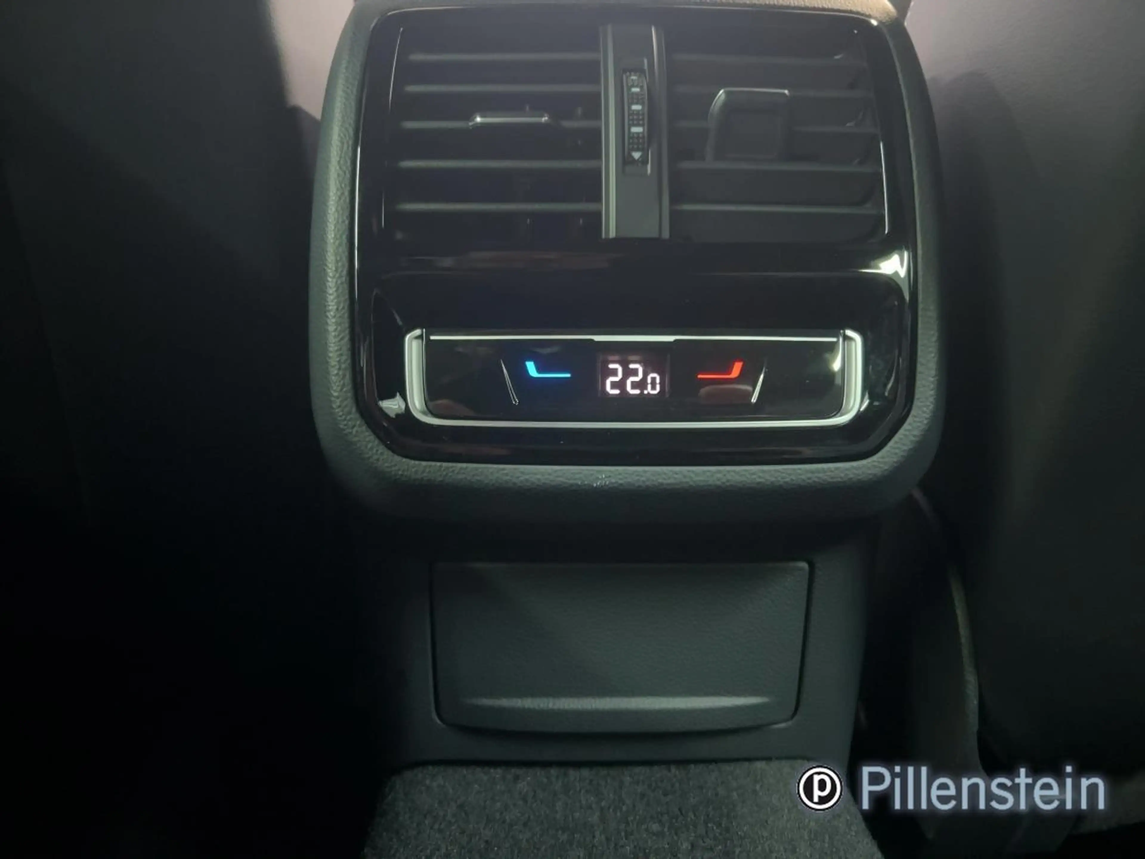 Volkswagen Passat Alltrack TDI 4MOT AHK+KAM+19"+EASY+LEDER — photo 14
