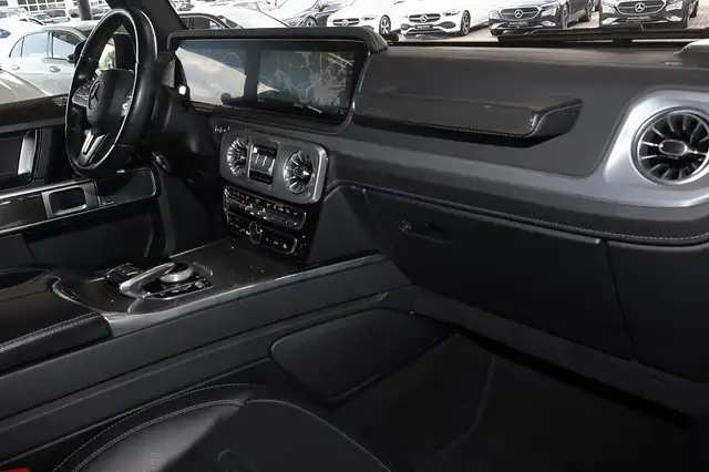 Mercedes-Benz G-Class view 9