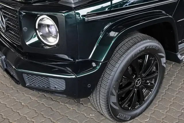 Mercedes-Benz G-Class view 4