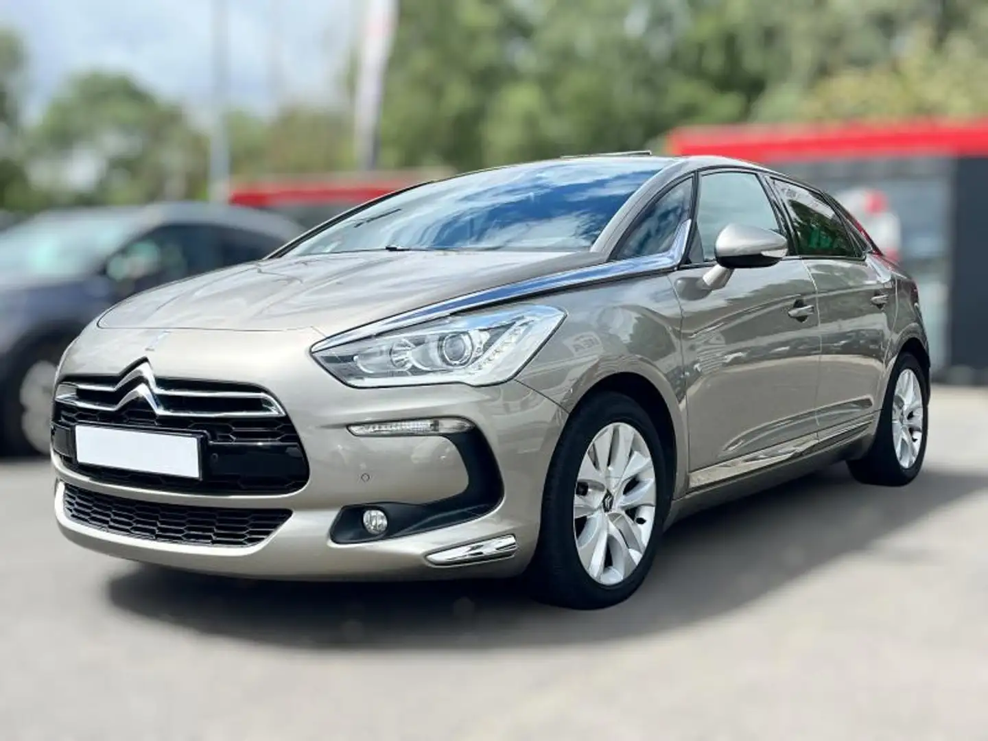 Citroen DS5 2.0 HDi160 So Chic Gris - 2