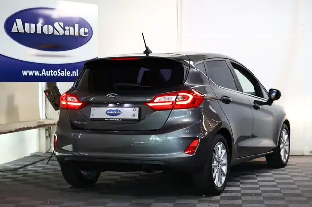 Ford Fiesta view 3
