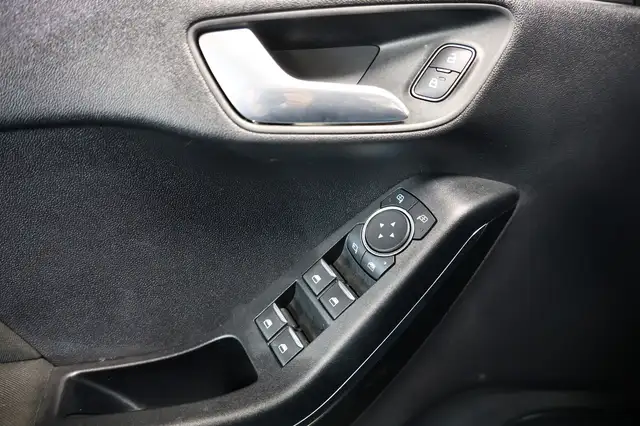 Ford Fiesta view 14