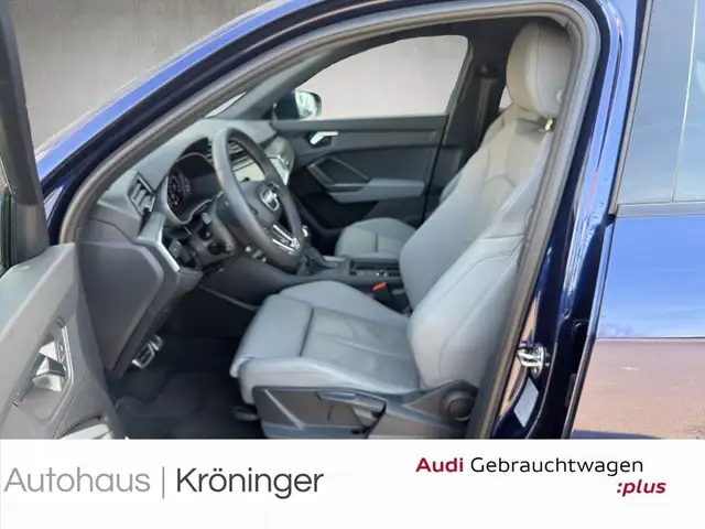 Audi Q3 view 7