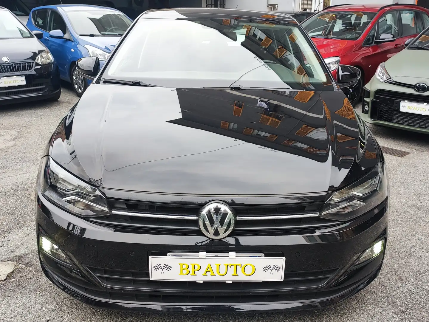 Volkswagen Polo Polo 5p 1.6 tdi Comfortline 80cv Negro - 2