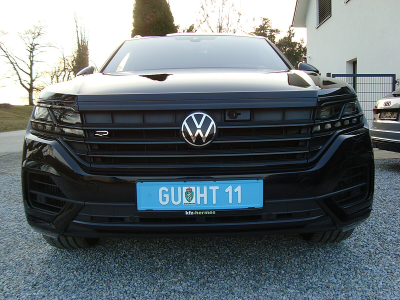 Volkswagen Touareg 4Motion R-Line Nur 63 TKM 1-Hand Mega Voll !! — photo 3