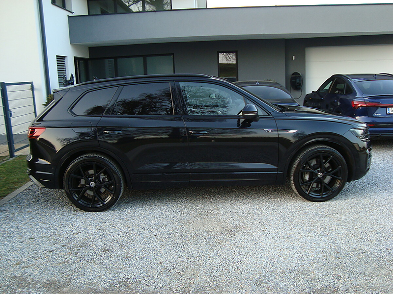 Volkswagen Touareg 4Motion R-Line Nur 63 TKM 1-Hand Mega Voll !! — photo 2