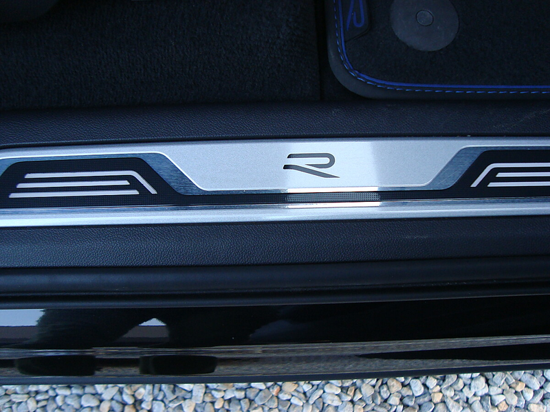 Volkswagen Touareg 4Motion R-Line Nur 63 TKM 1-Hand Mega Voll !! — photo 10