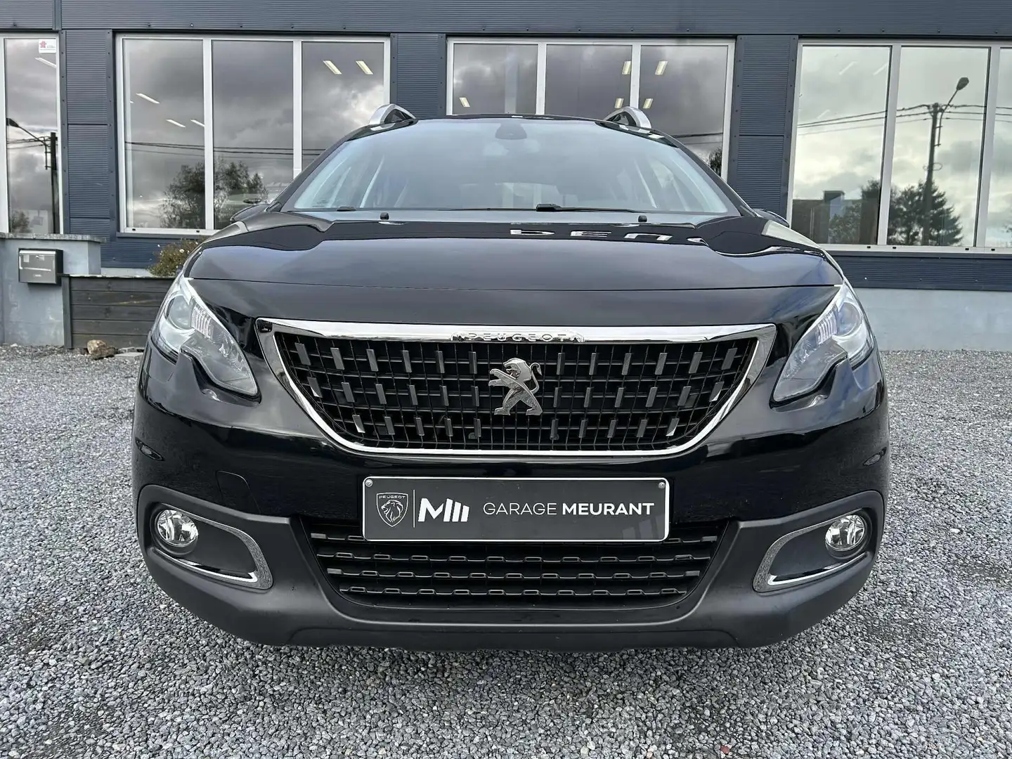 Peugeot 2008 2008 1.2i PureTech Signature S Černá - 2