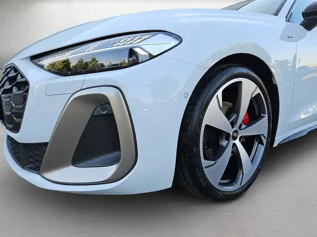 Audi A5 view 5