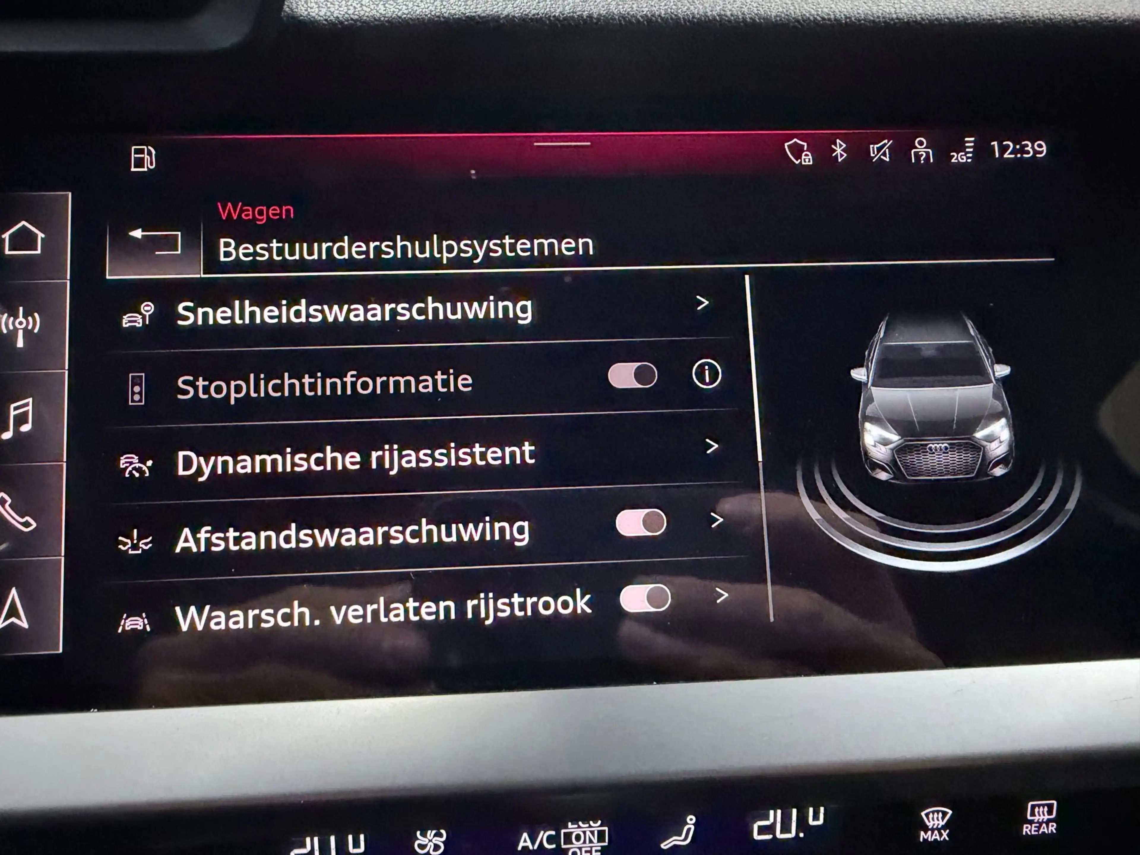 Audi A3 Sportback 45 TFSI e S edition Competition NAVI/STO — photo 39