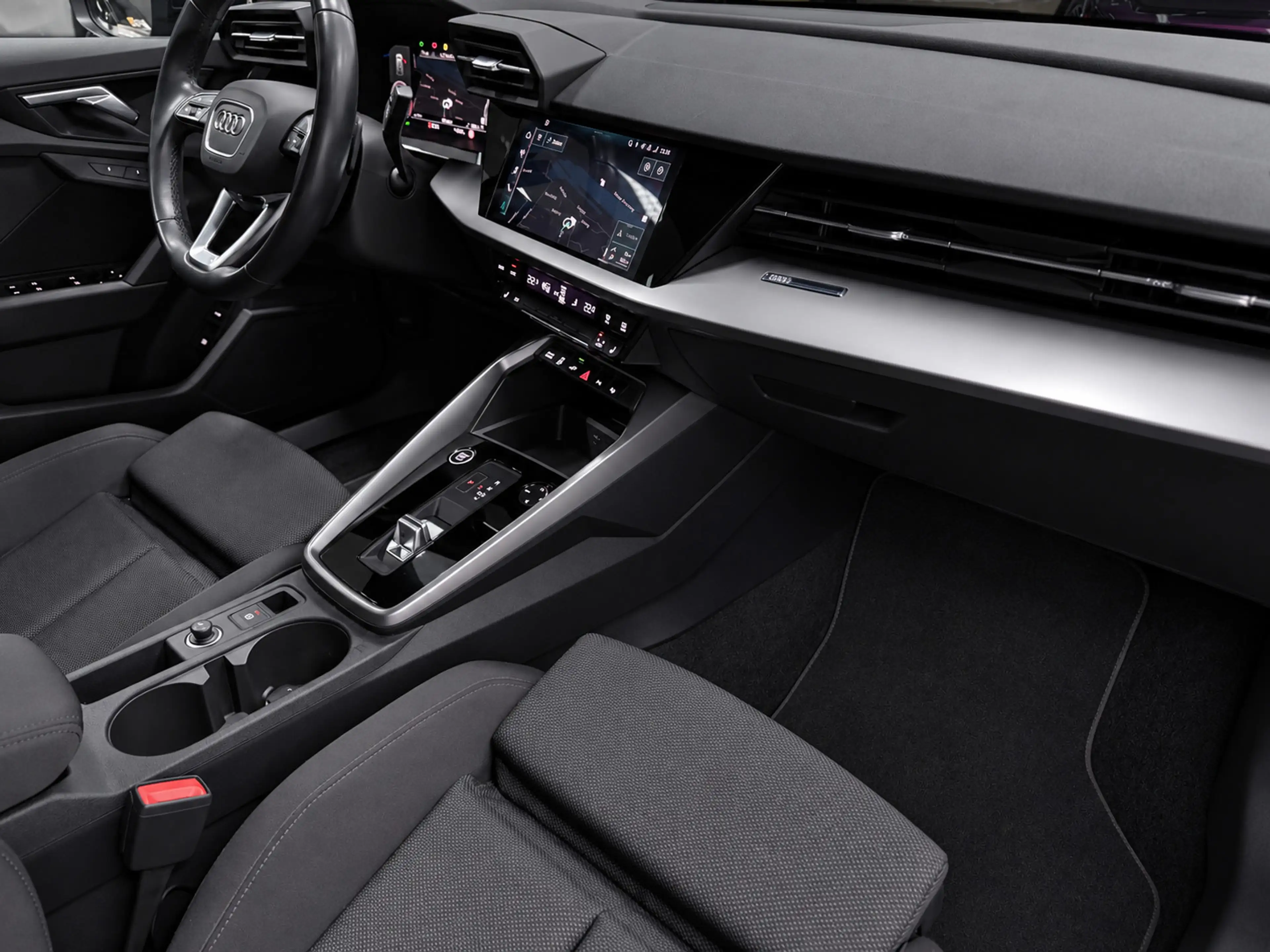 Audi A3 Sportback 45 TFSI e S edition Competition NAVI/STO — photo 15