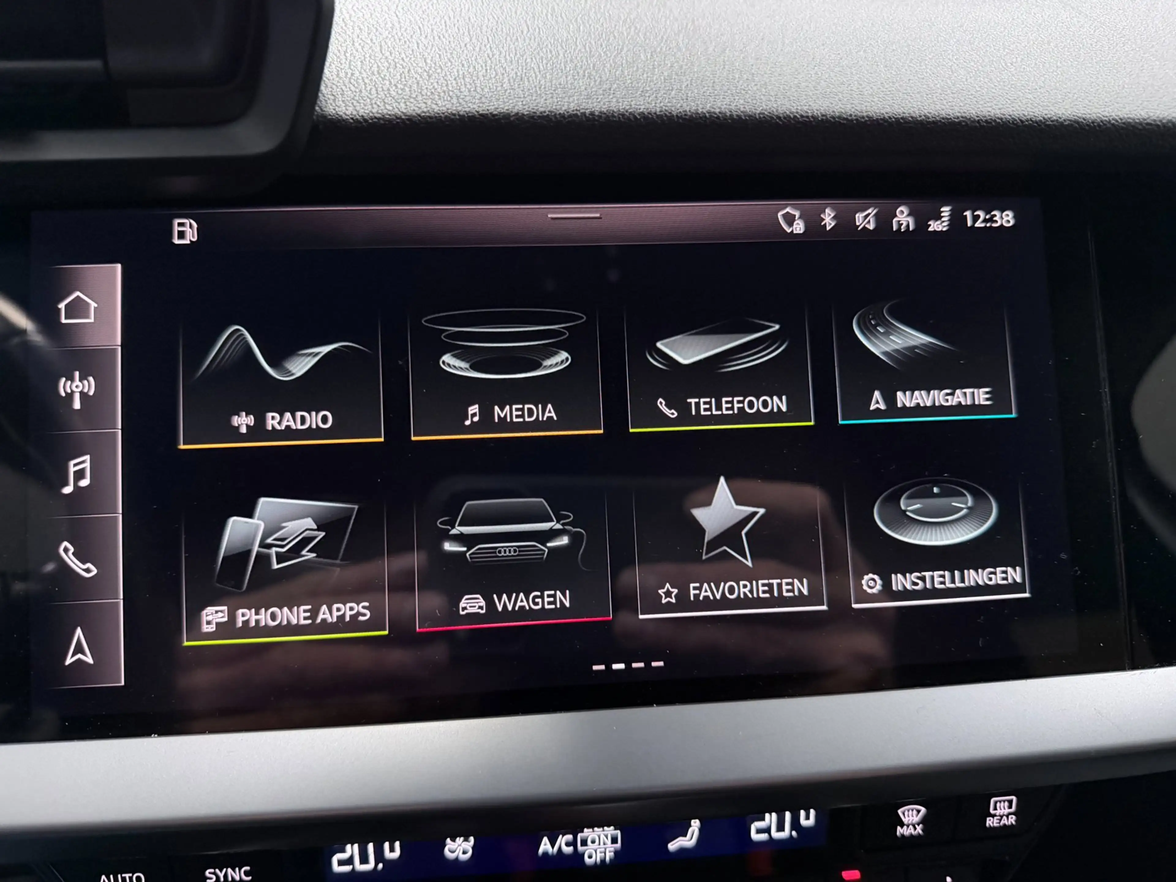 Audi A3 Sportback 45 TFSI e S edition Competition NAVI/STO — photo 35