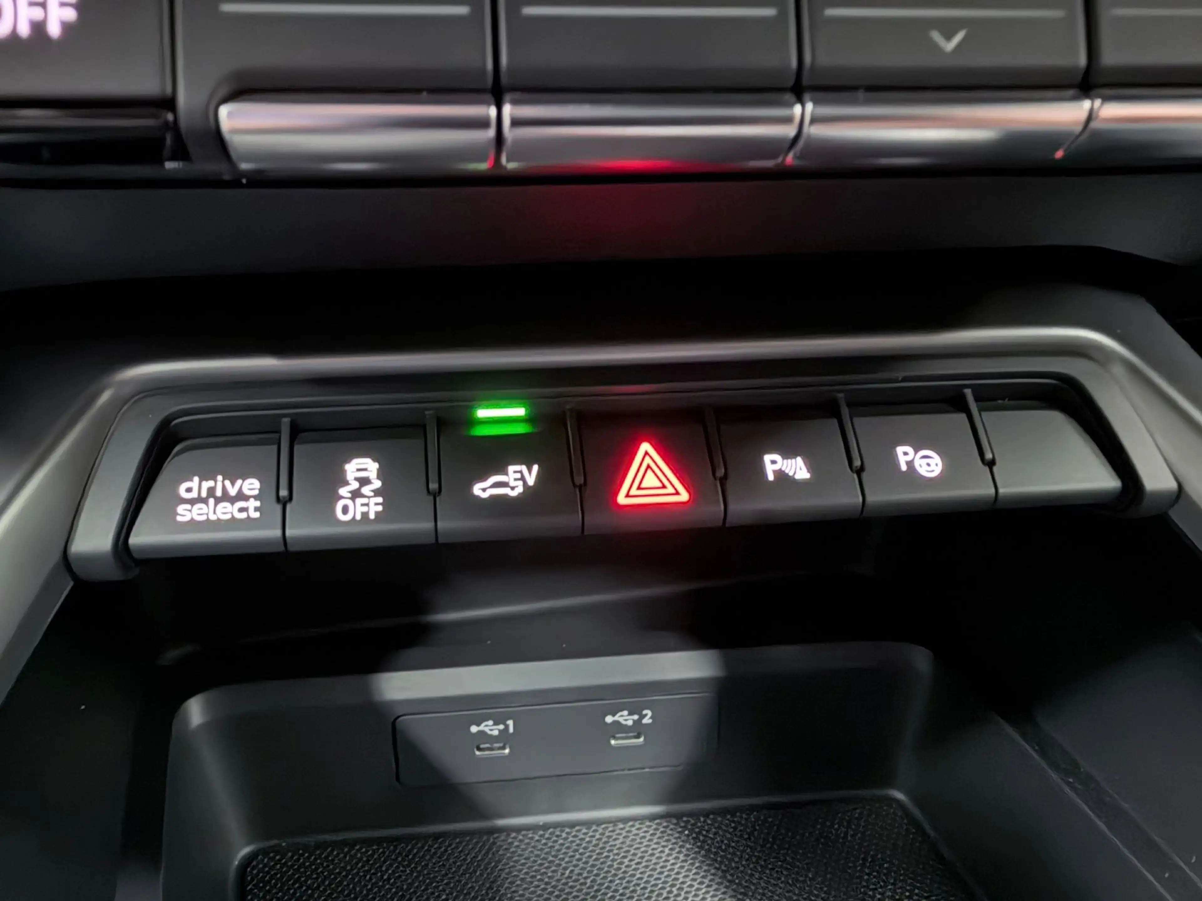 Audi A3 Sportback 45 TFSI e S edition Competition NAVI/STO — photo 27