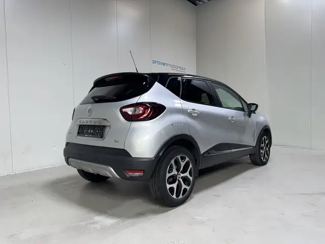 Renault Captur view 3