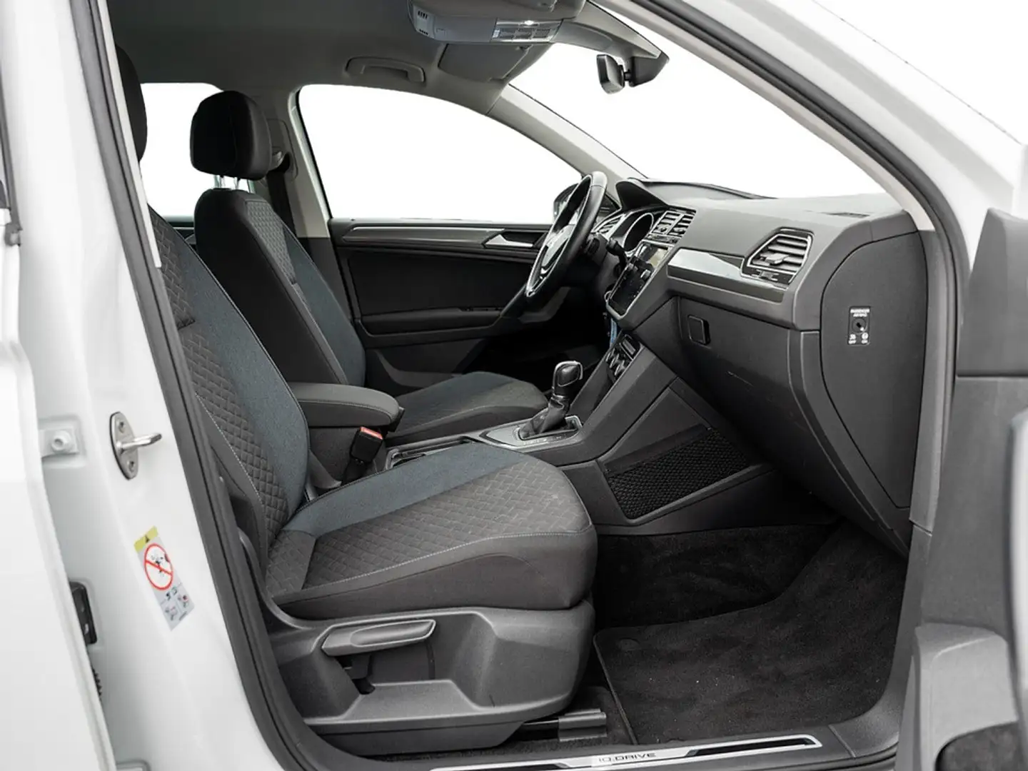 Volkswagen Tiguan 1.5 TSI IQ.DRIVE DSG ACC MFL APP-CON. Weiß - 2