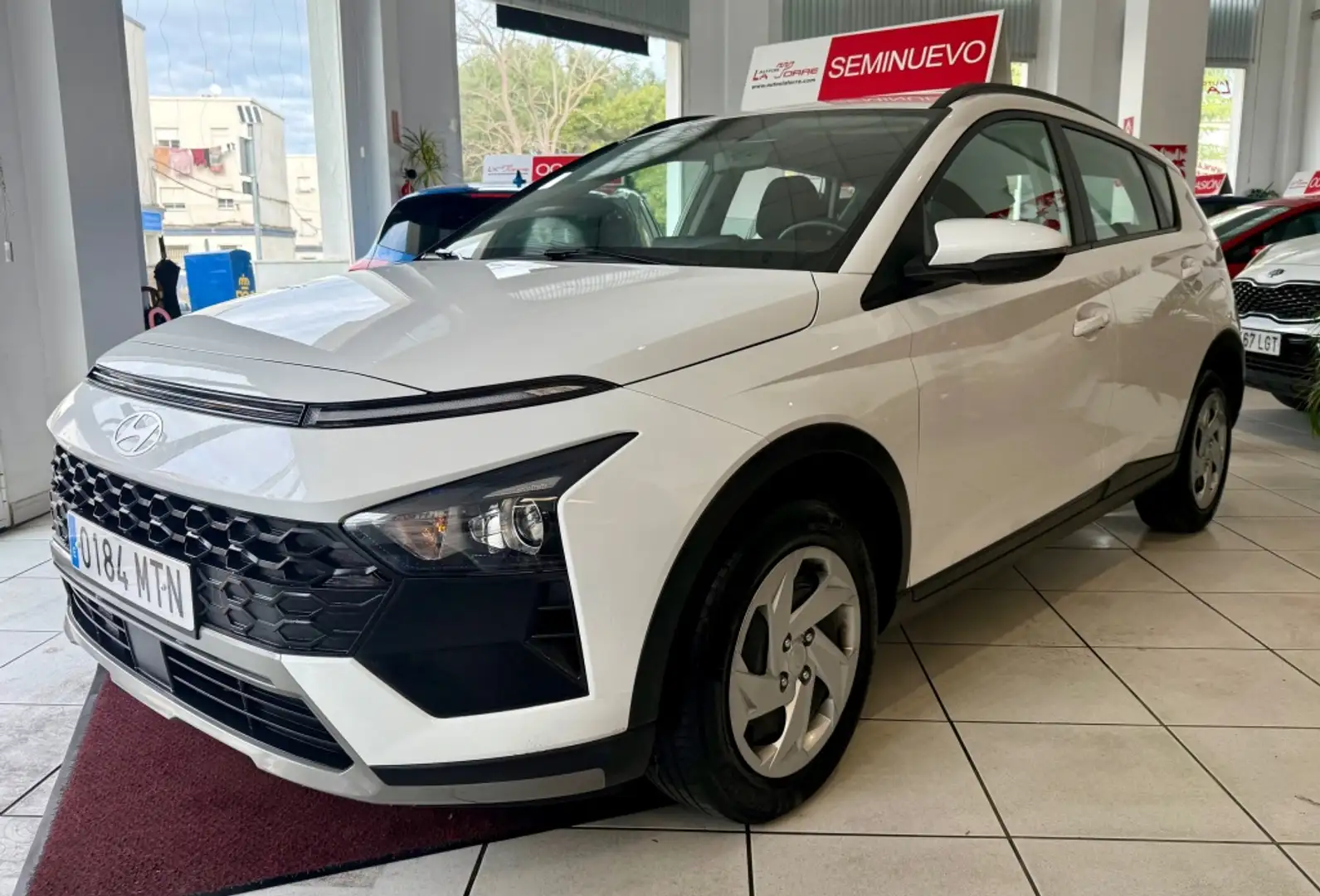 Hyundai BAYON 1.2 MPI Klass Blanc - 2