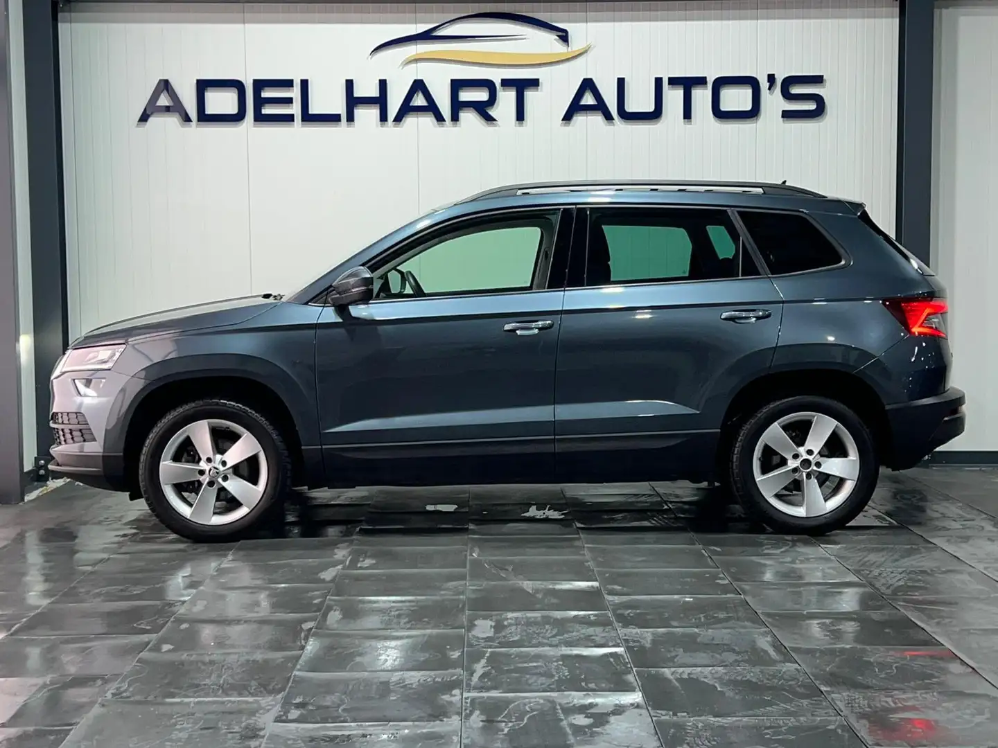 Skoda Karoq 1.5 TSI ACT Business Edition DSG Automaat / Naviga Grijs - 2