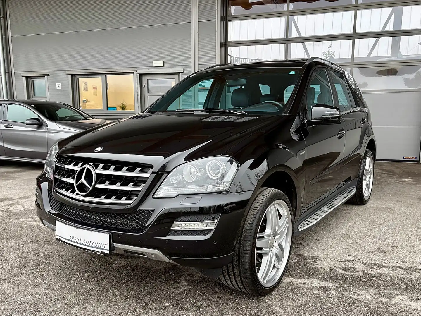Mercedes-Benz ML 350 4MATIC Aut. *Voll * Neu * TOP Schwarz - 2