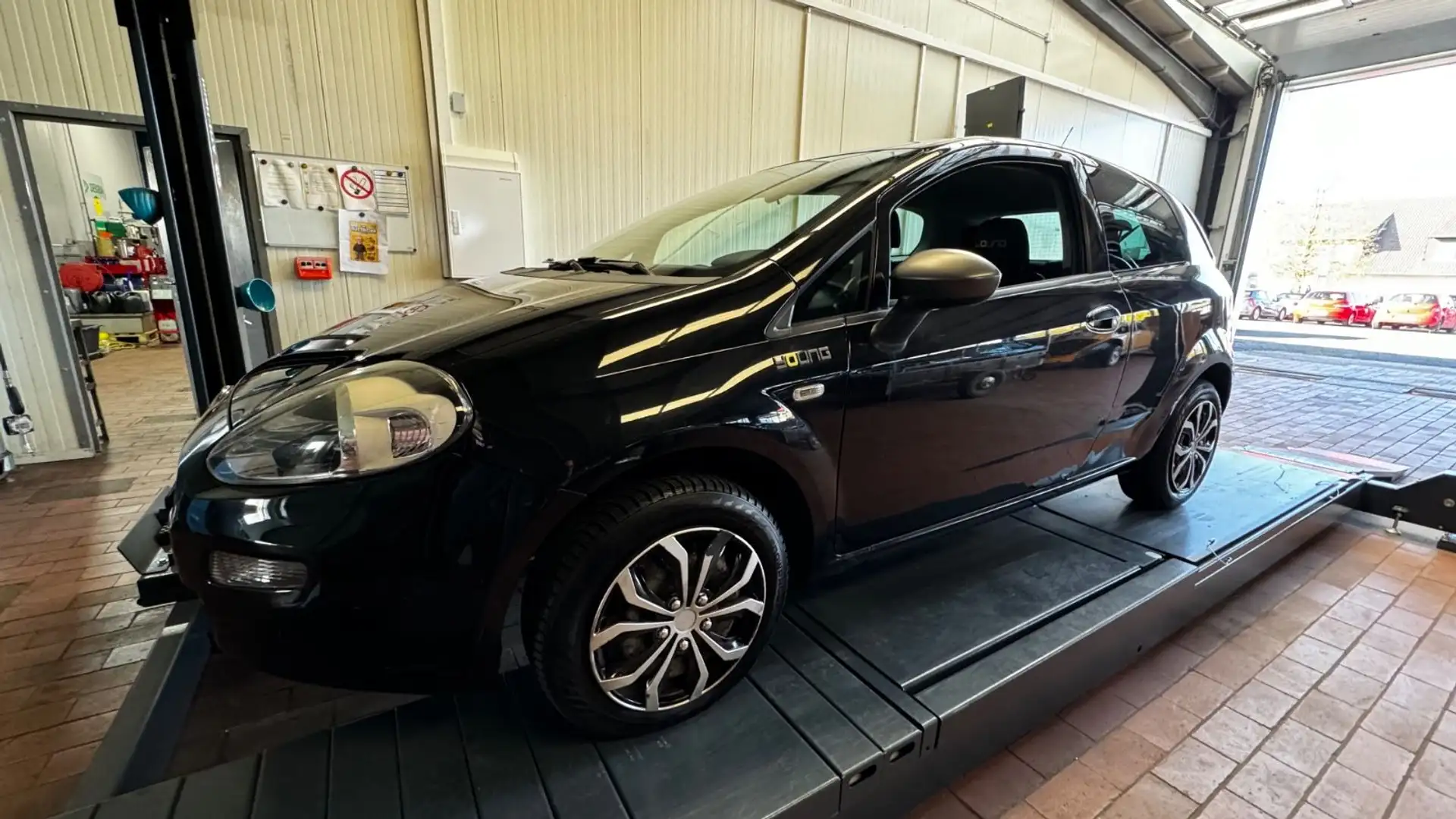 Fiat Punto EUR6!a1.Hd.RFN.Bremse+Tüv+Teileneu!LESEN!FP - 1