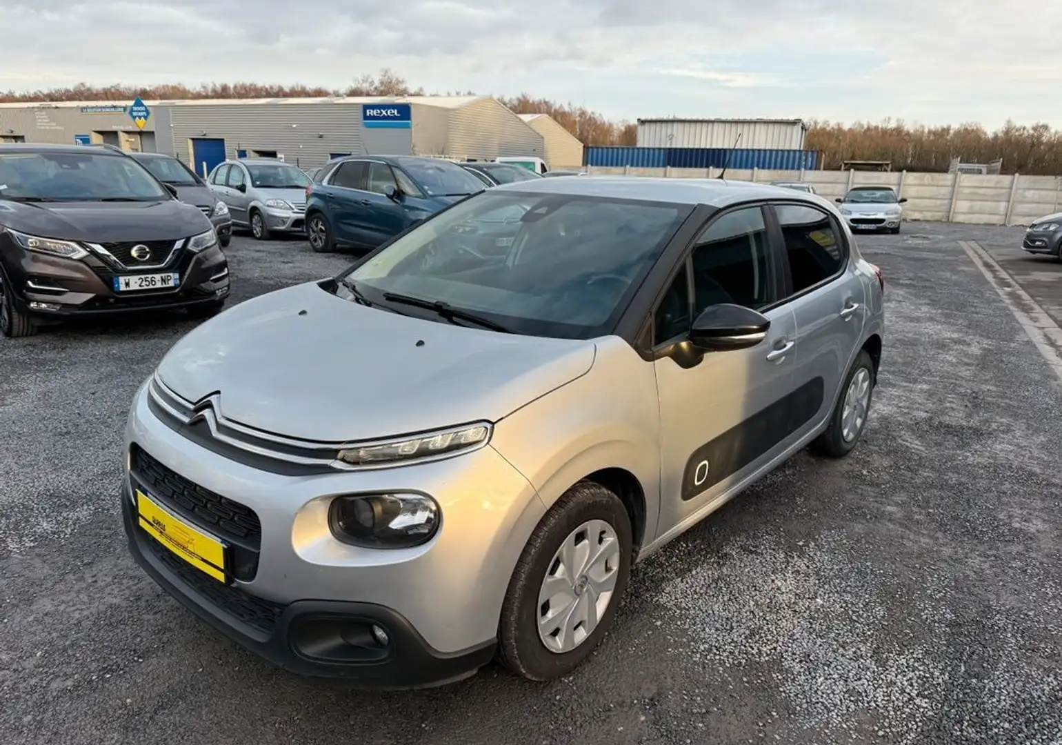 Citroen C3 Citroën 1l6 HDI 75 chx « édition LIVE » Gris - 2