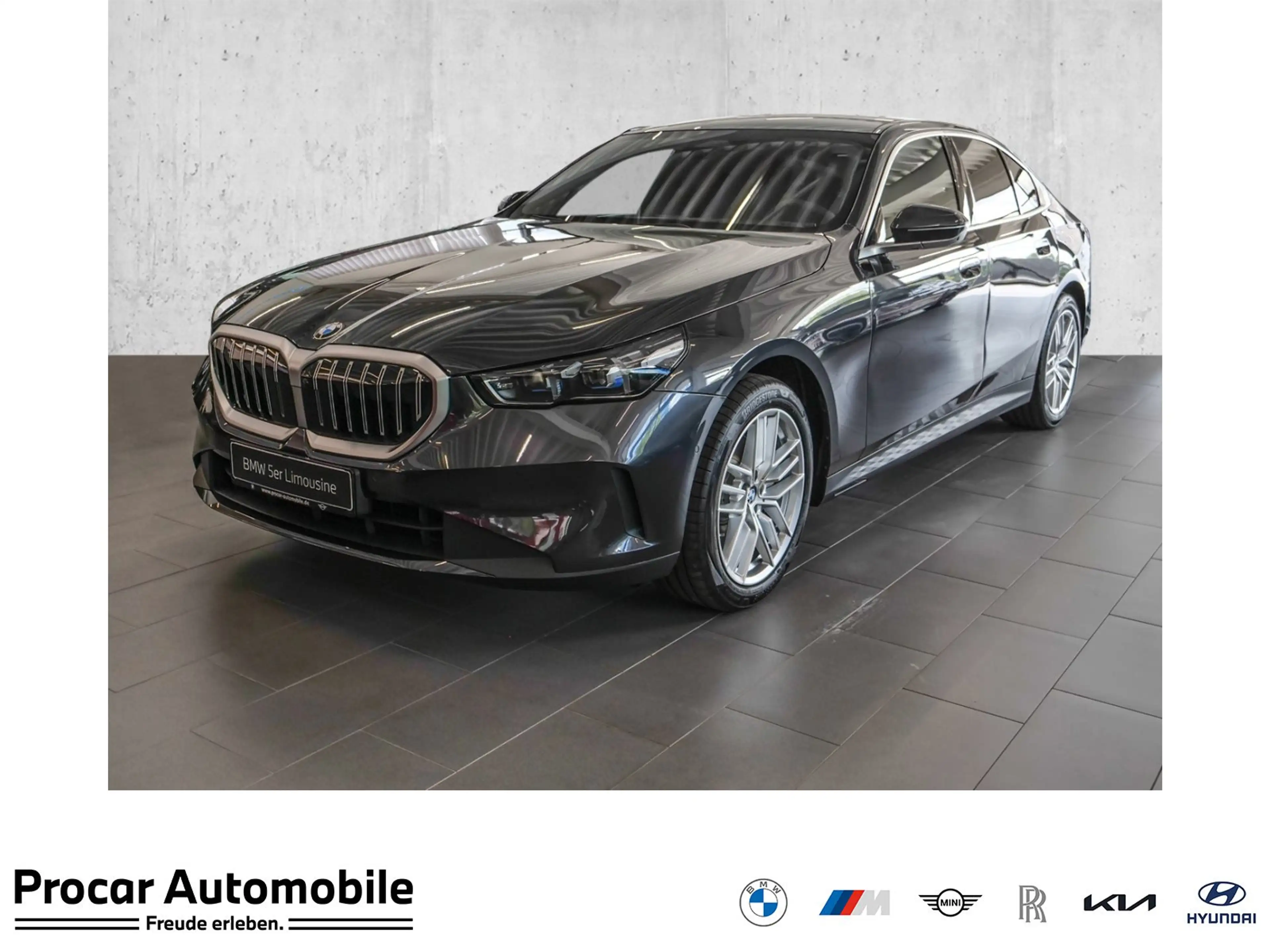 BMW 540 d xDrive HUD PANO ACC AHK 360°KAM RFK NAVI