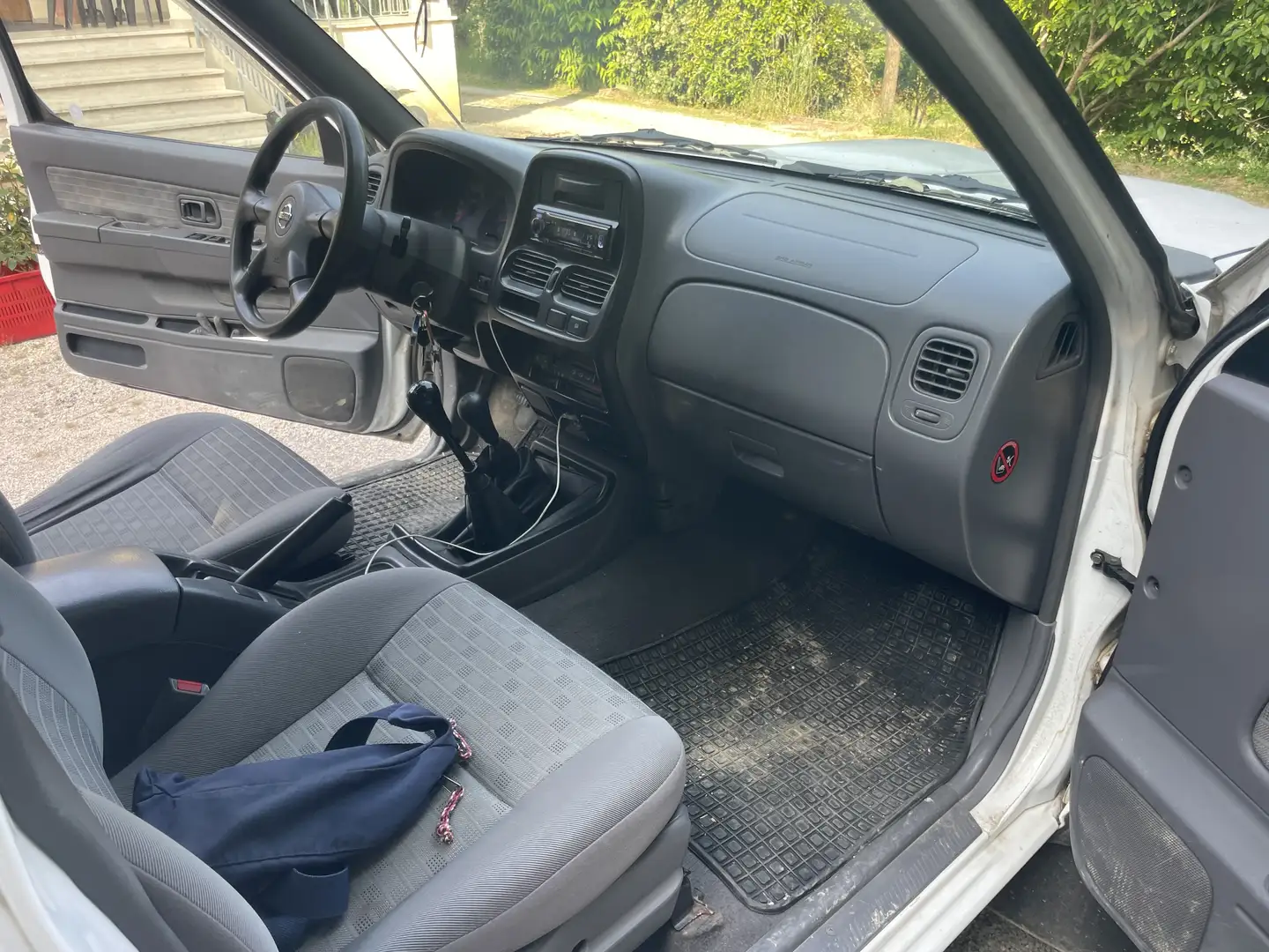 Nissan Navara - 2