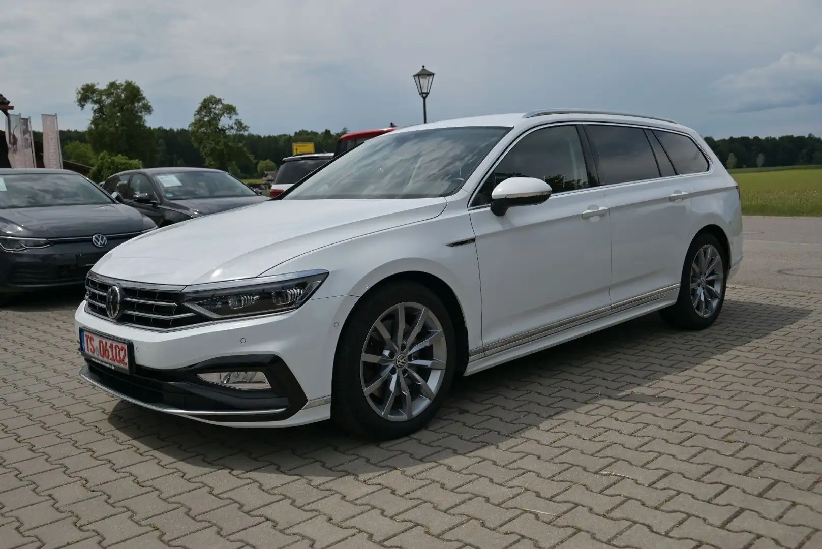 Volkswagen Passat Variant 4Motion/2x R-Line/Matrix/Volleder Bianco - 1