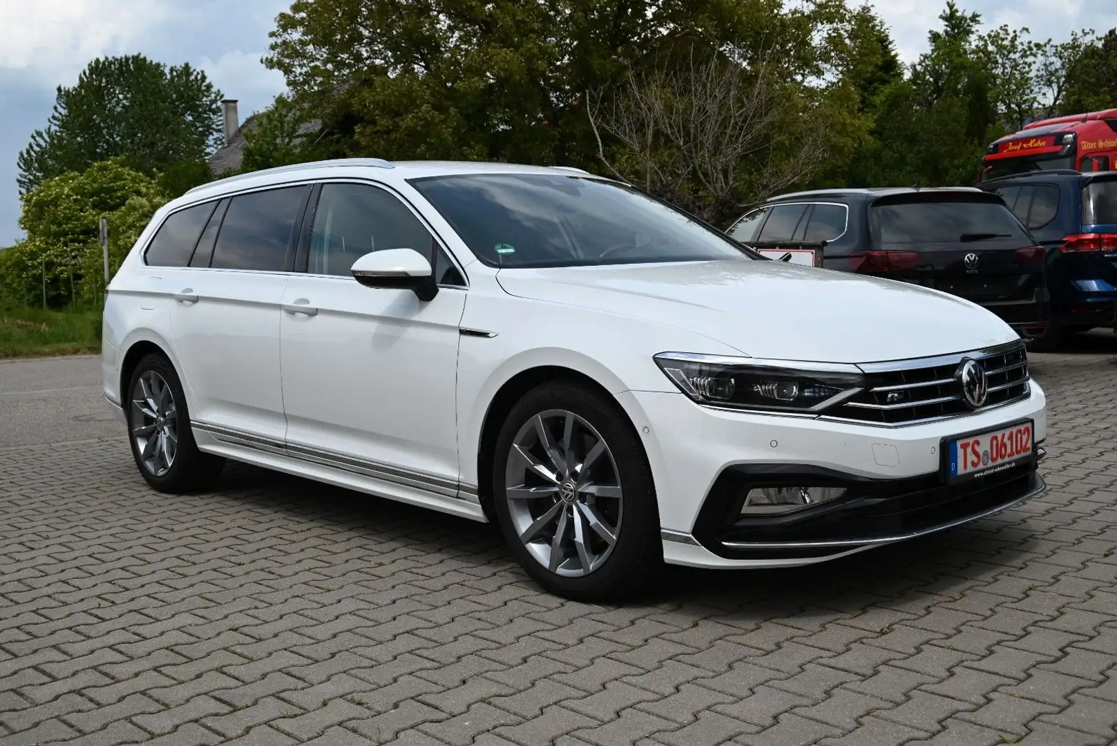 Volkswagen Passat Variant 4Motion/2x R-Line/Matrix/Volleder Bianco - 2