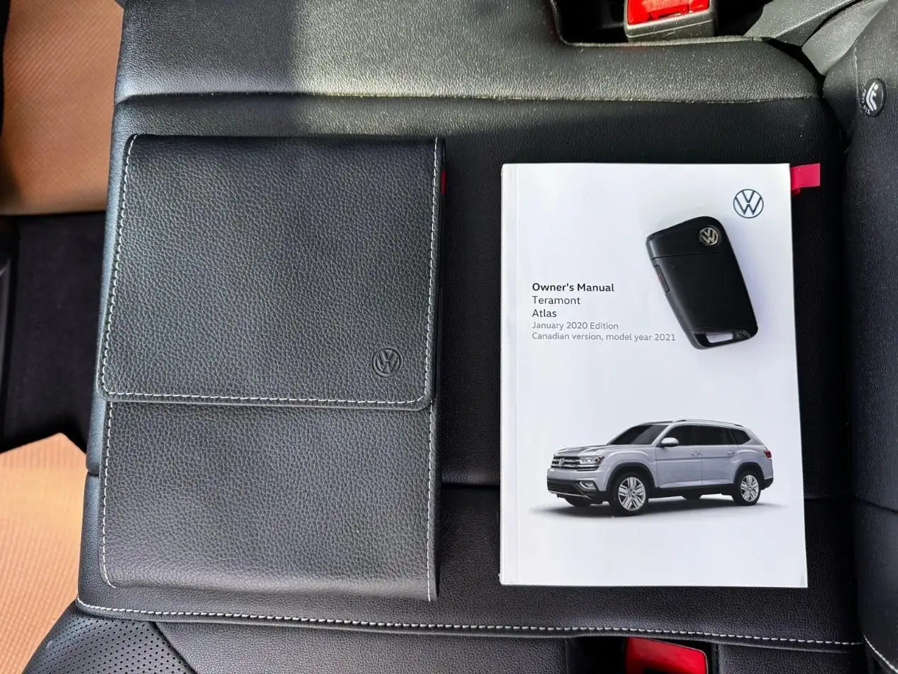 Volkswagen Atlas снимка Volkswagen Atlas