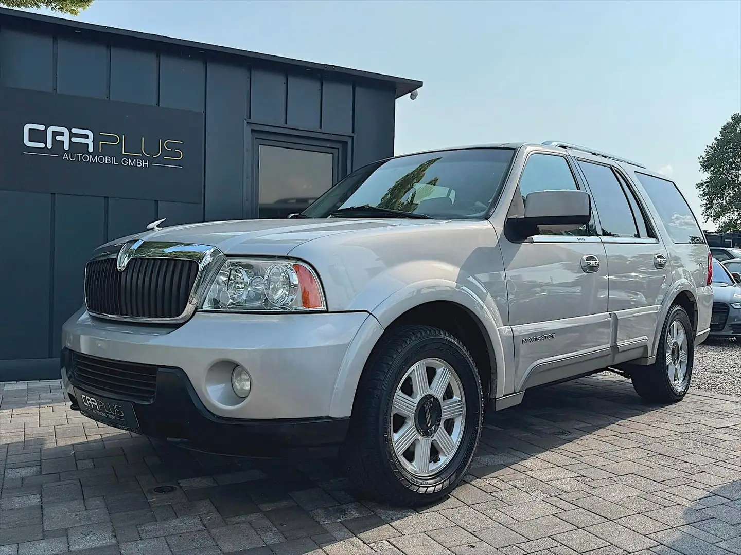 Lincoln Navigator 5.4 V8 LUXURY LPG PRINS  *8 Sitze*TV* Bej - 1