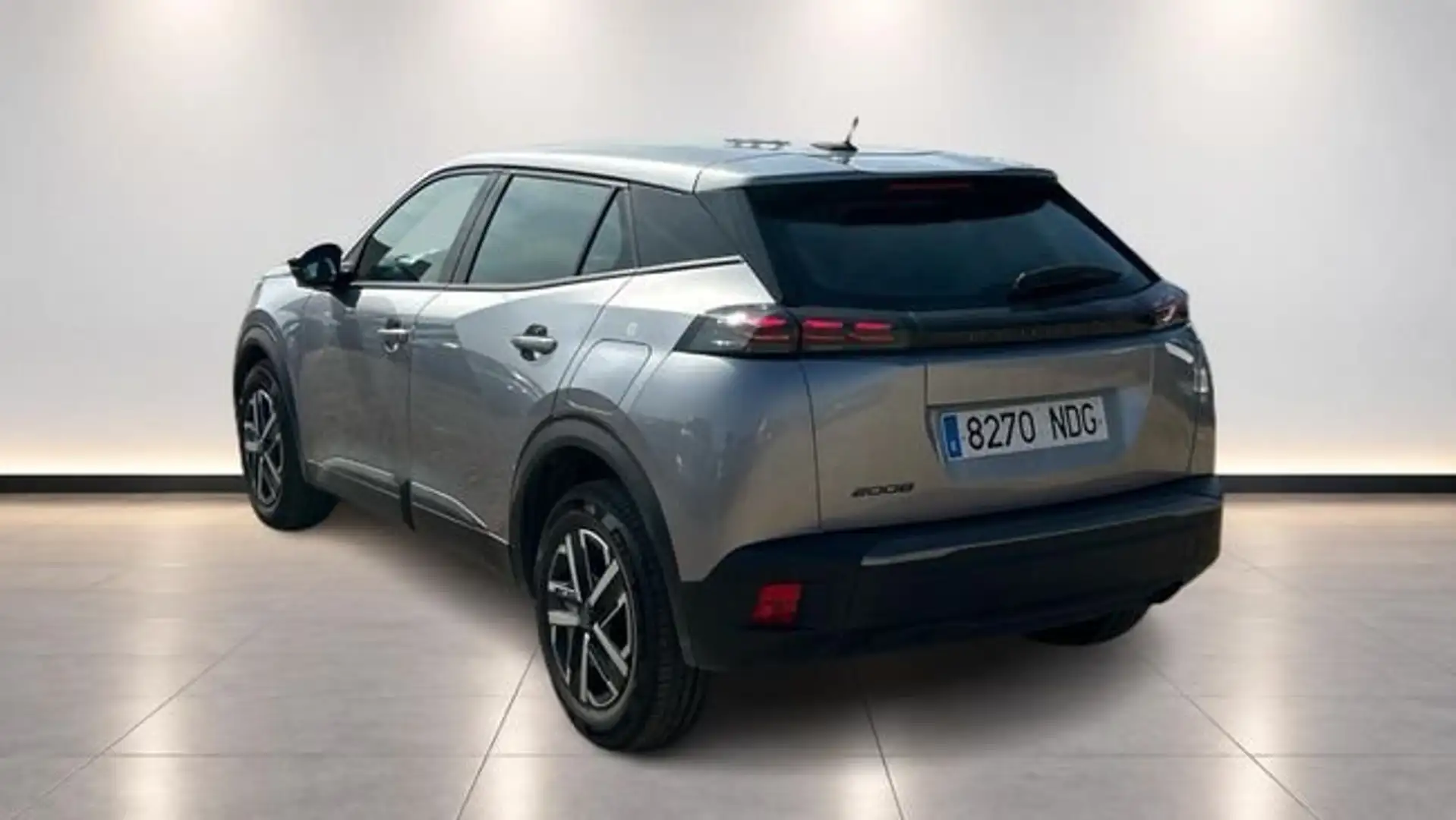 Peugeot 2008 1.2 100 S&S STYLE 100 5P Gris - 2