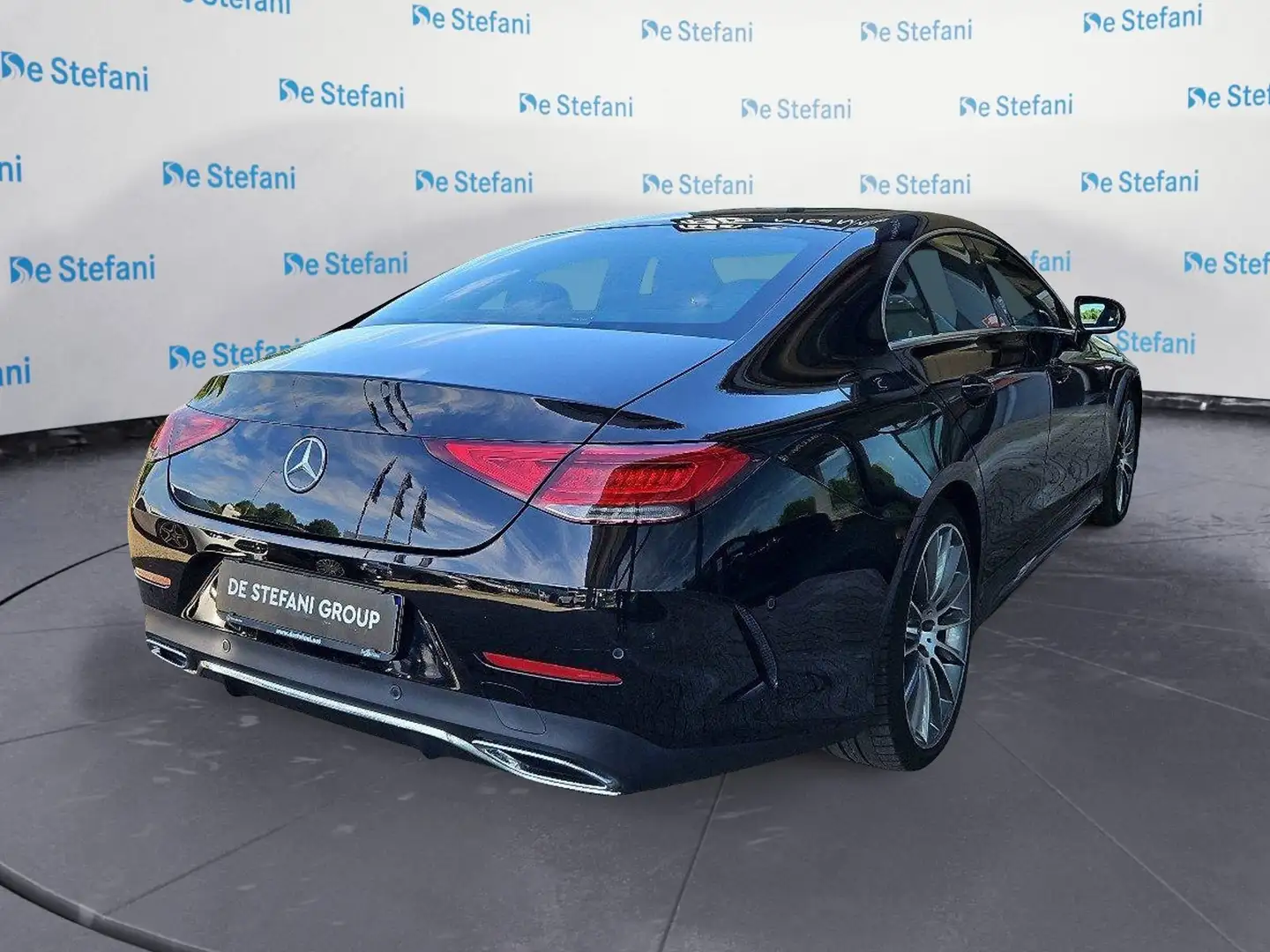 Mercedes-Benz CLS 350 CLS 350 d 4Matic Premium Černá - 2