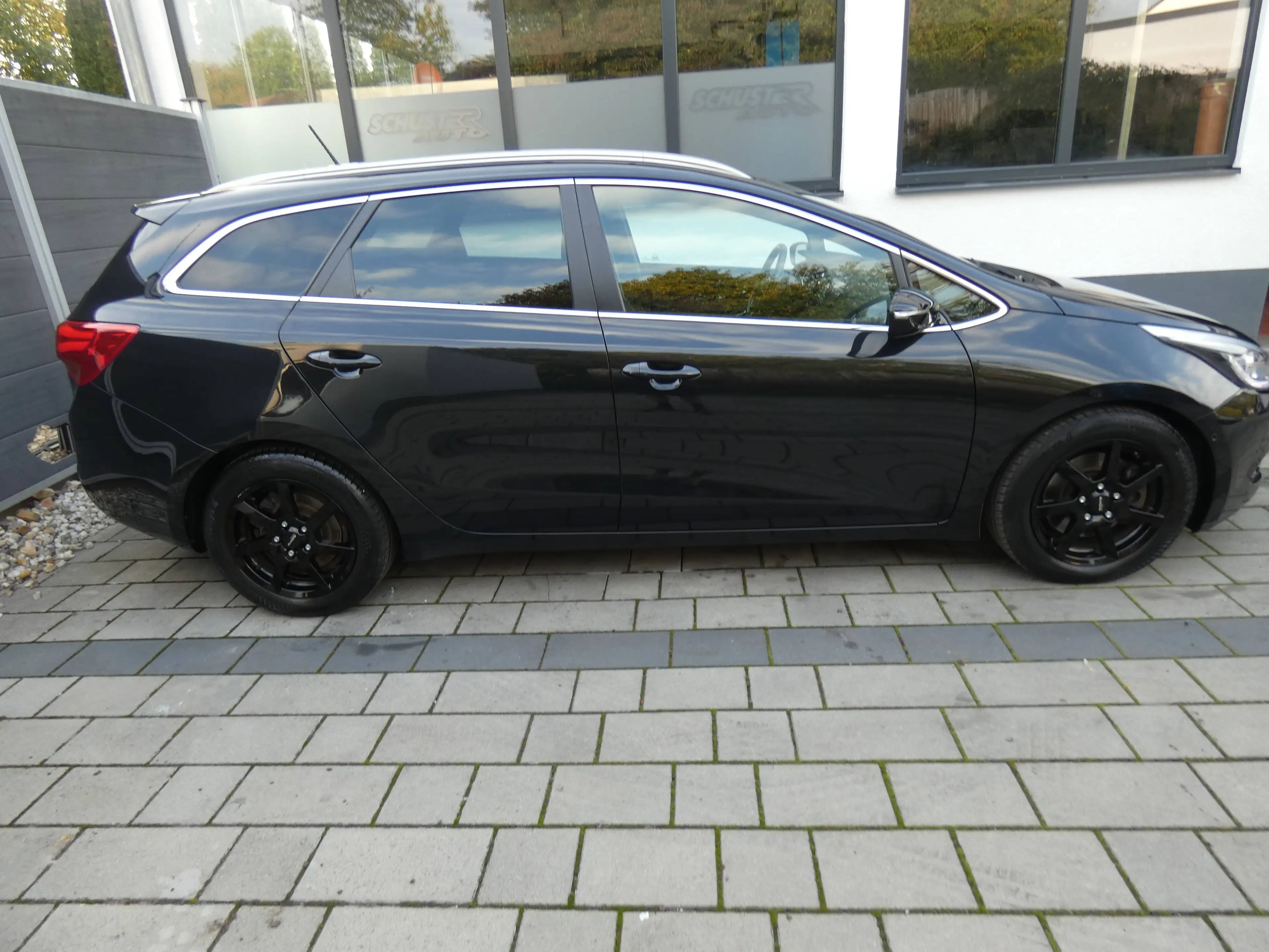 Kia Ceed SW / cee'd SW Platinum Edition — photo 4