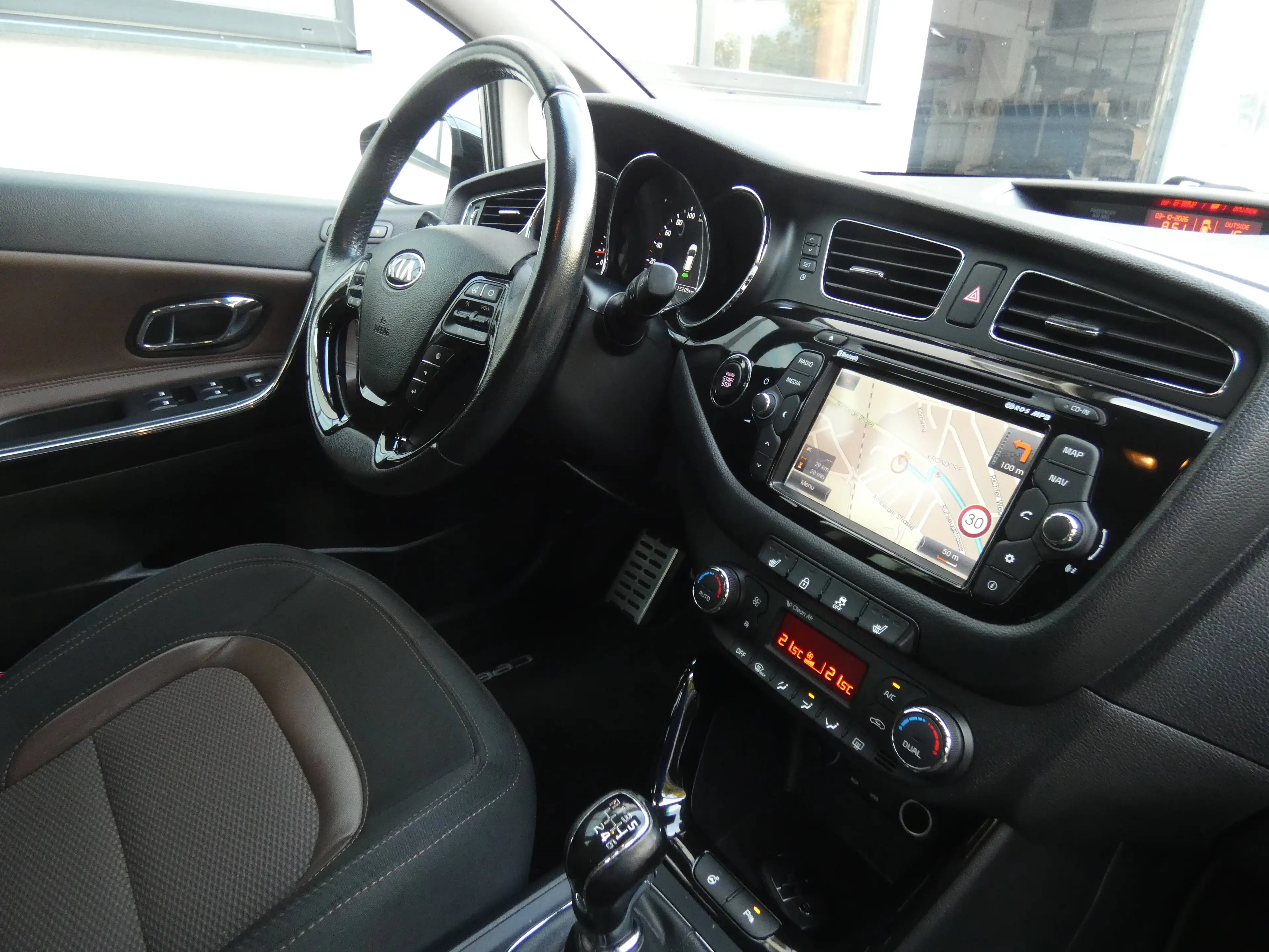 Kia Ceed SW / cee'd SW Platinum Edition — photo 9