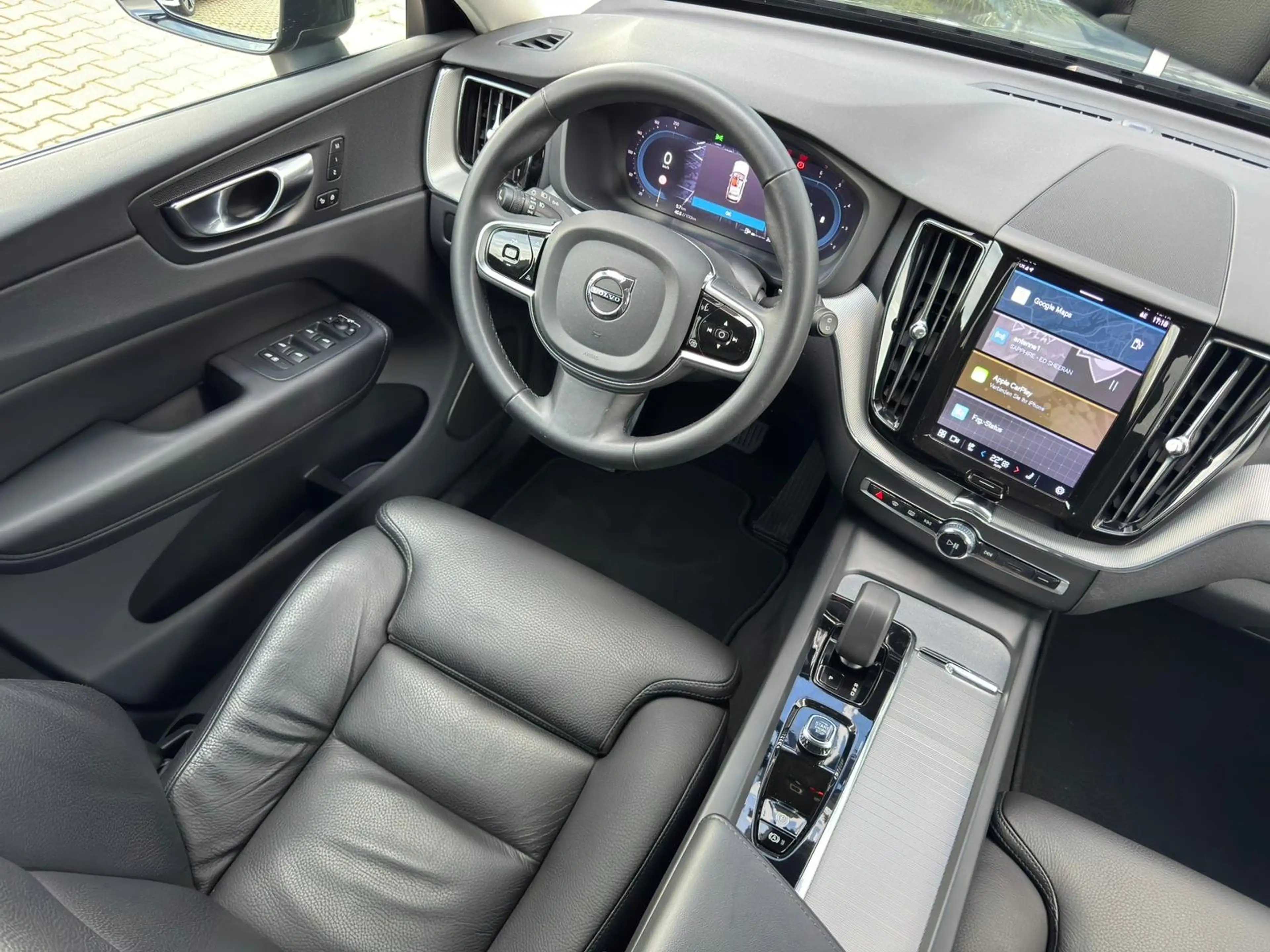 Volvo V60 Cross Country B4d Diesel Ultimate AWD — photo 7