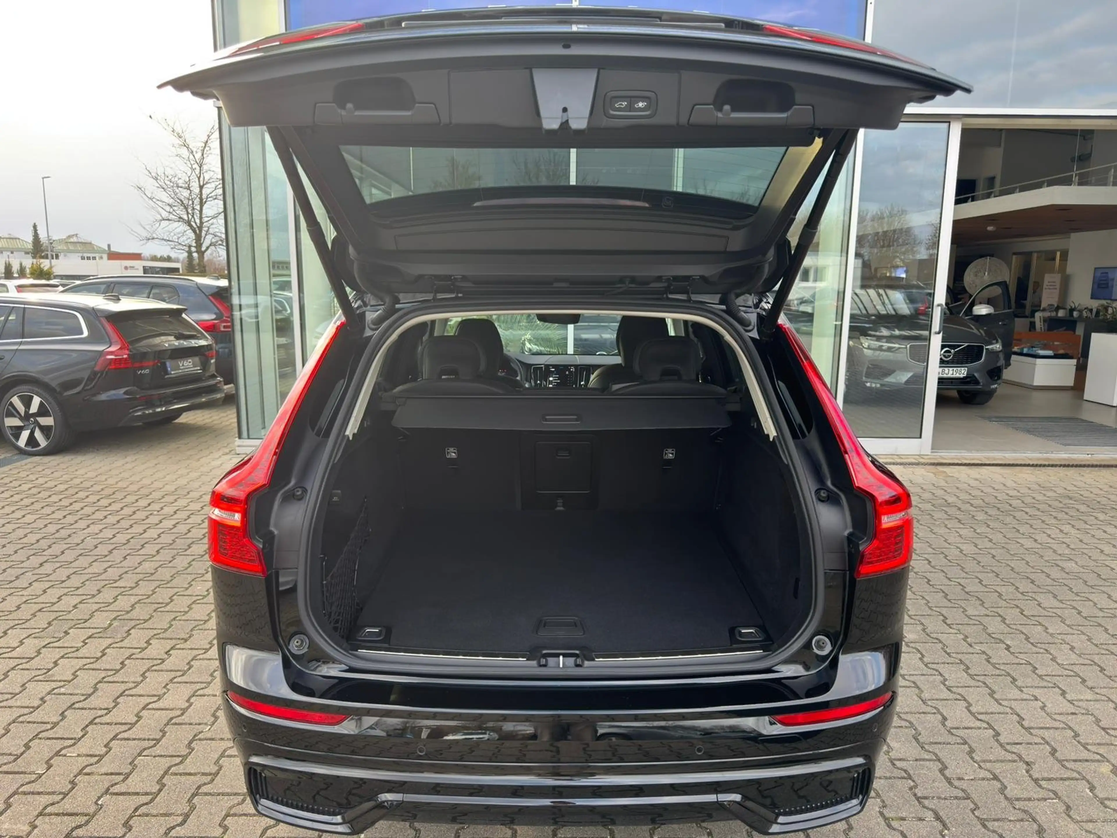 Volvo V60 Cross Country B4d Diesel Ultimate AWD — photo 15